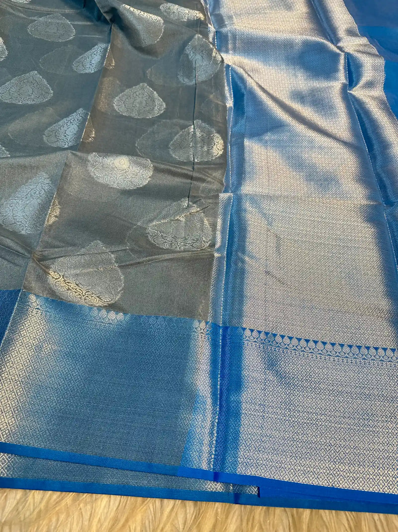 Stunning Jacquard Weave Banarasi Saree