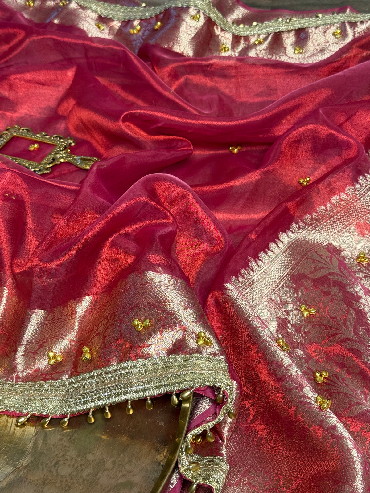 Dhoop Chaon Strawberry Viral Ghungroo Tissue Saree