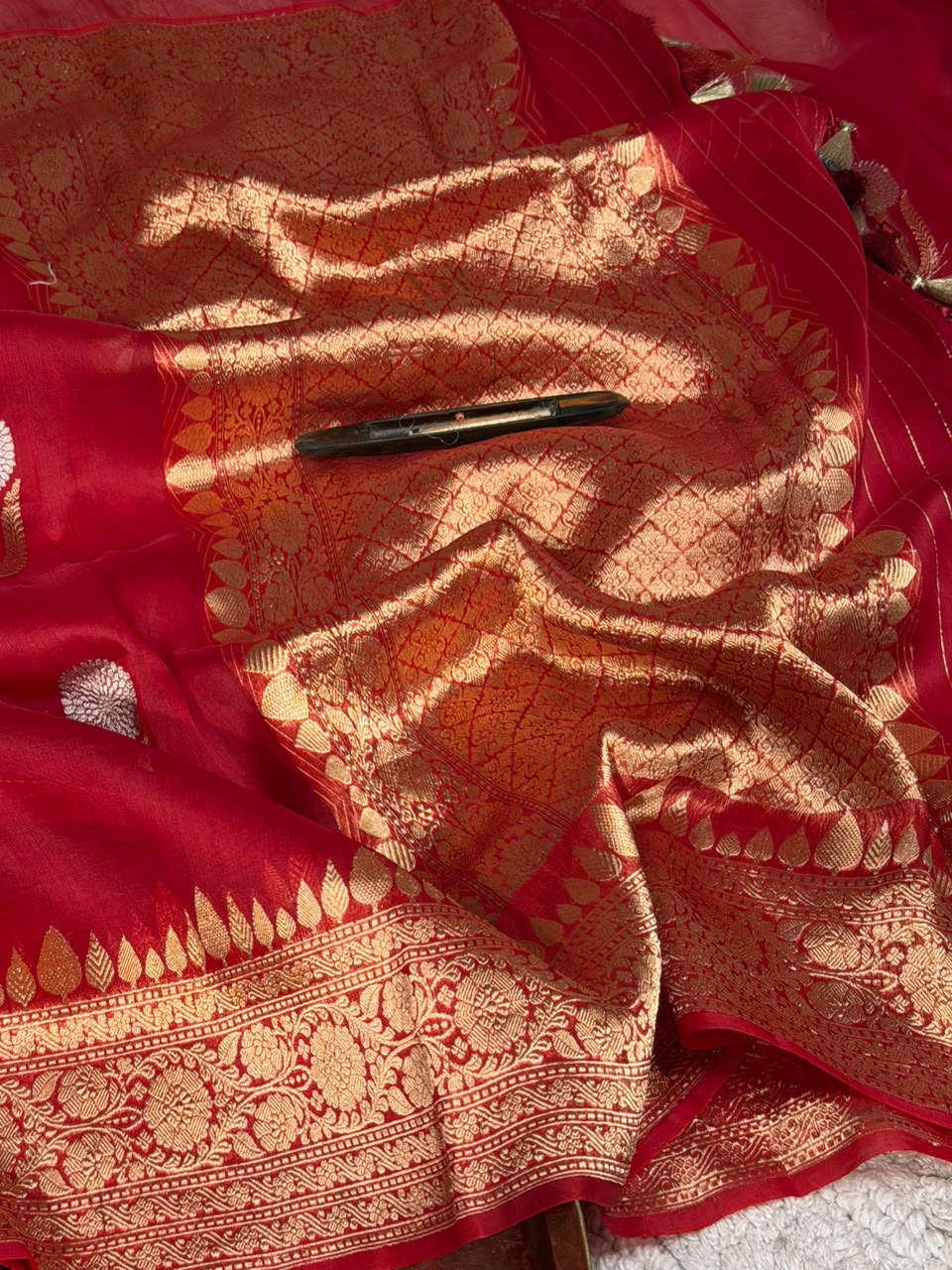 Bright Red Pure Kora Silk Handloom Banarasi Saree