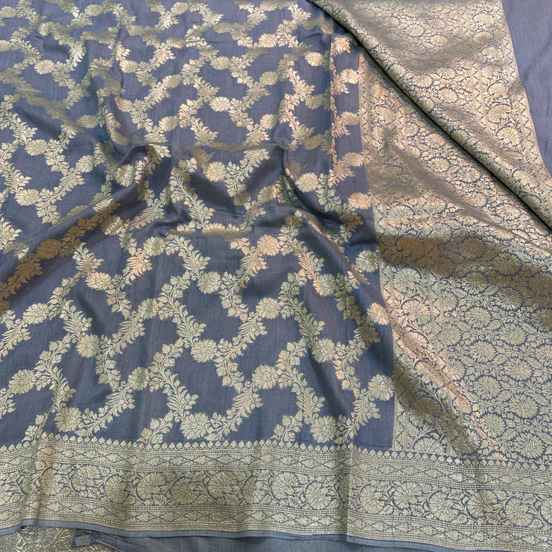 Light Grey Shade Munga Silk Saree