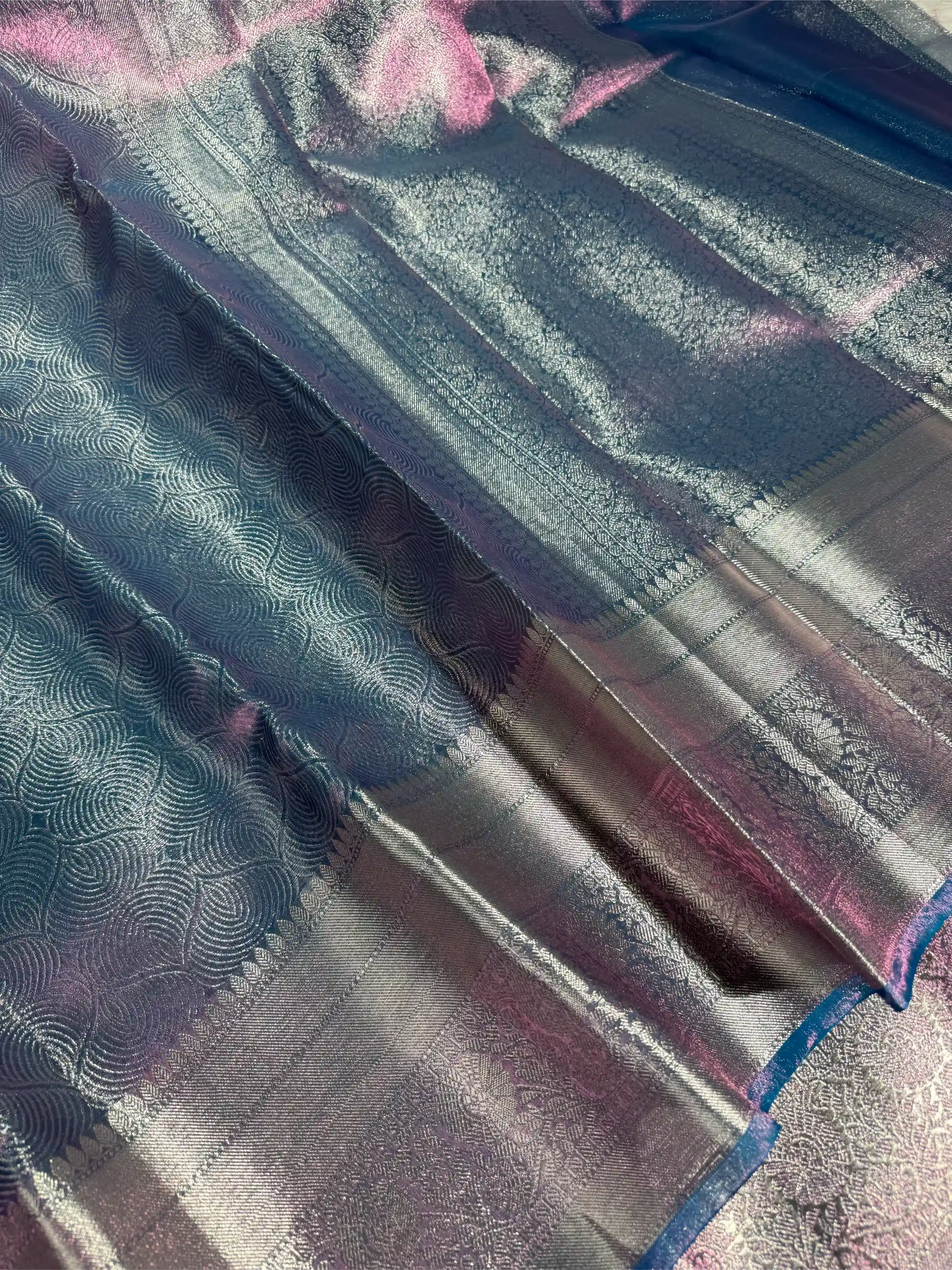 Dual Shaded Tissue Silk Embossed Weave Banarasi Saree