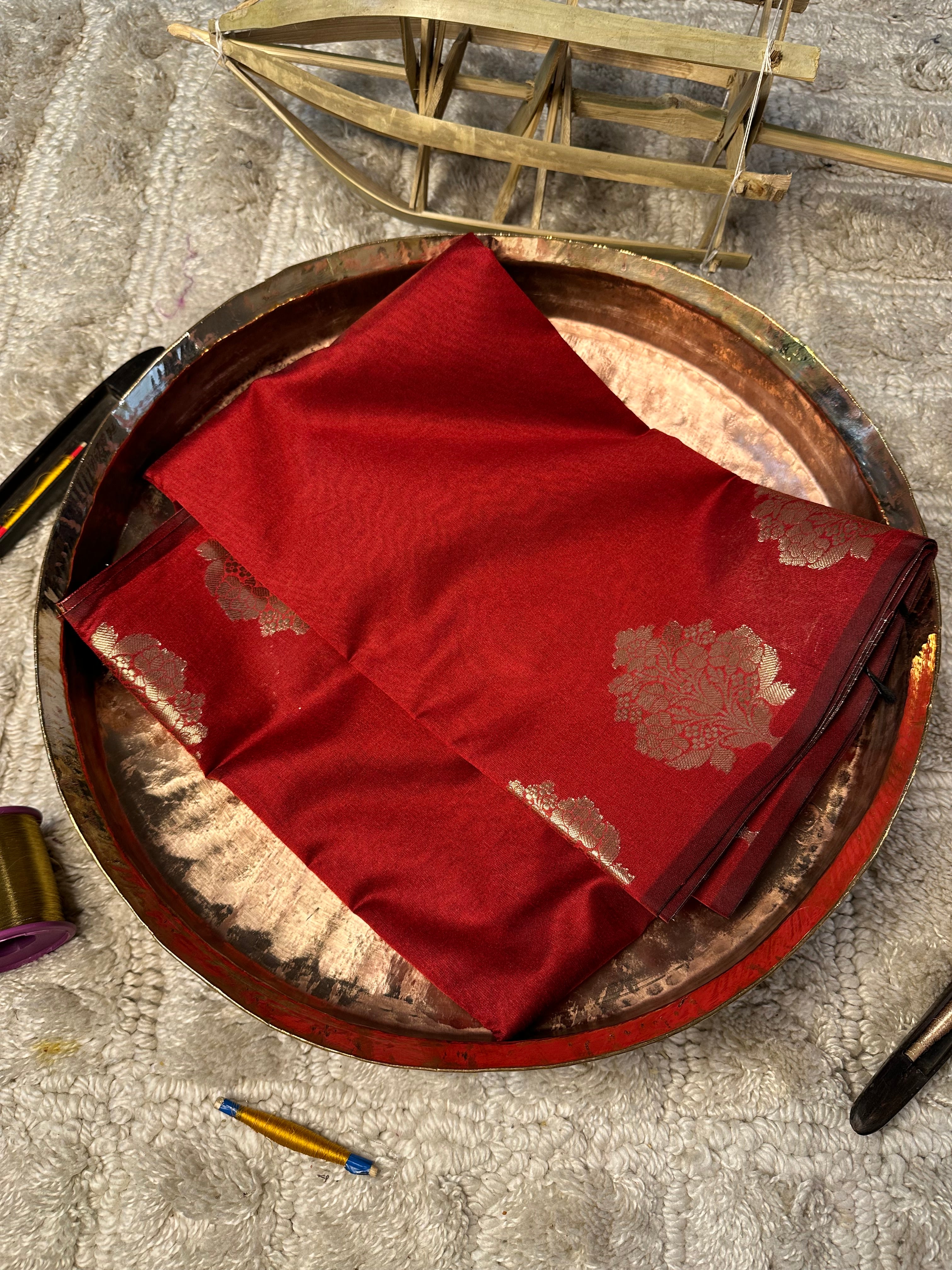 Contemporary Weave Kora Soft Silk Banarasi Saree