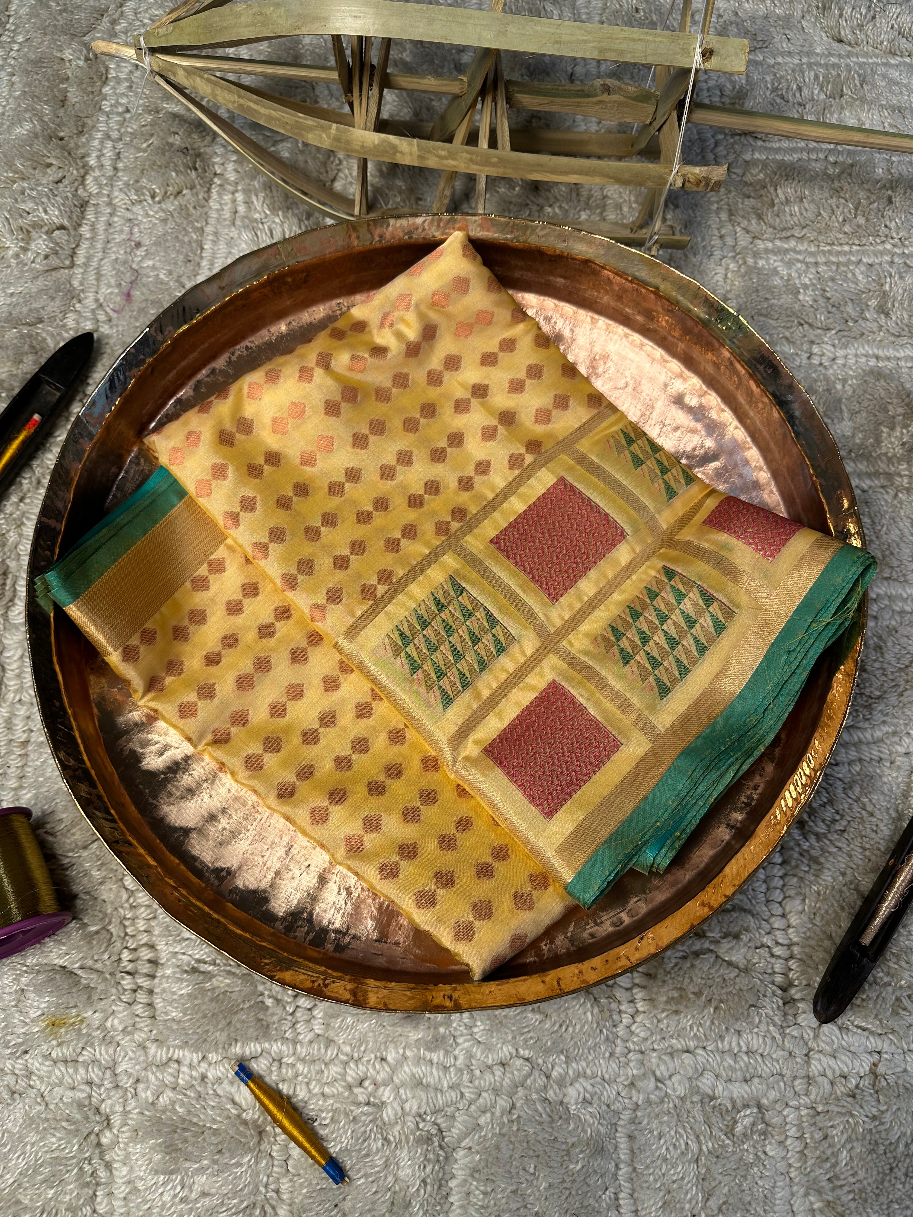 Contemporary Weave Kora Soft Silk Banarasi Saree