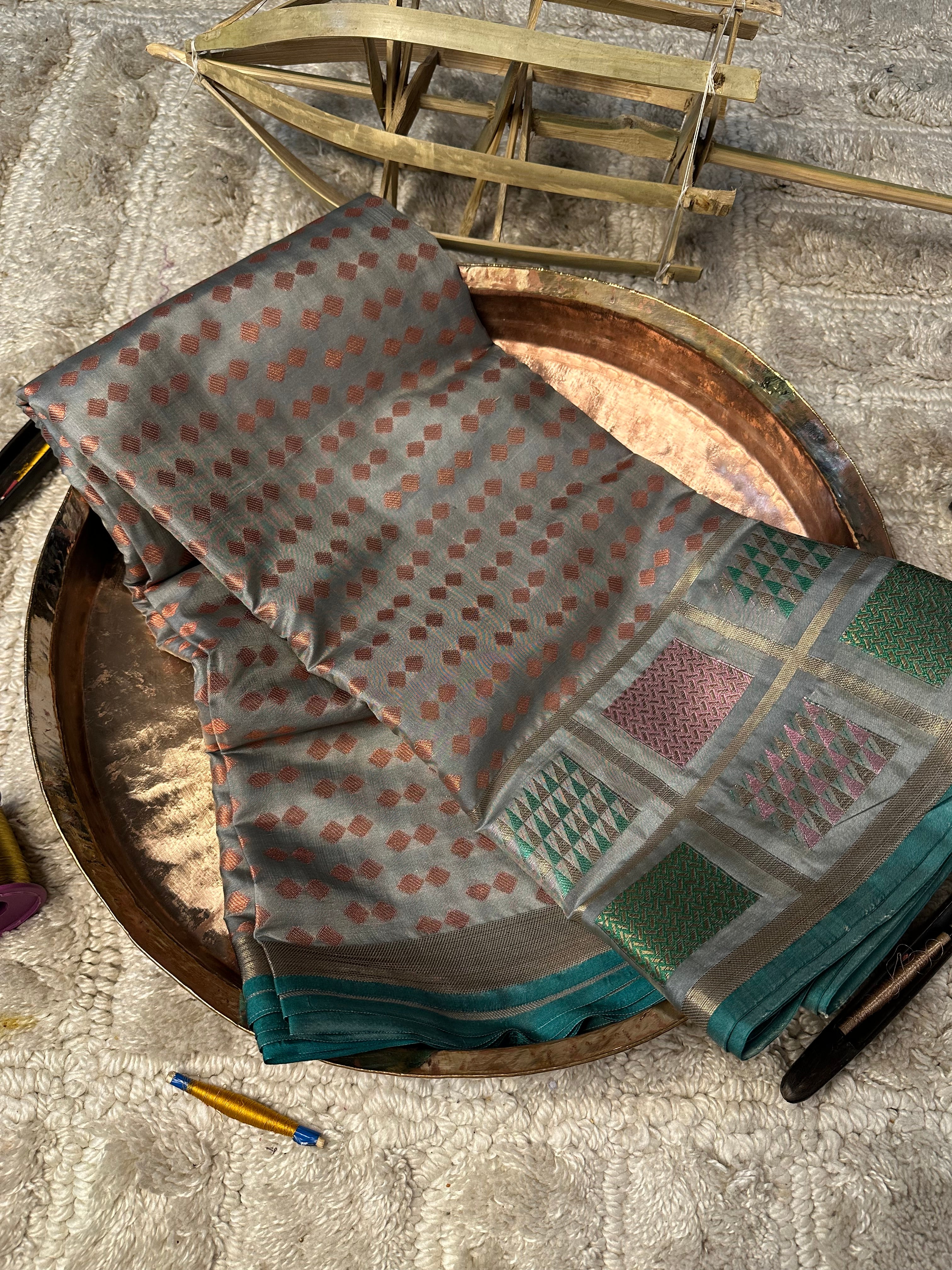 Contemporary Weave Kora Soft Silk Banarasi Saree