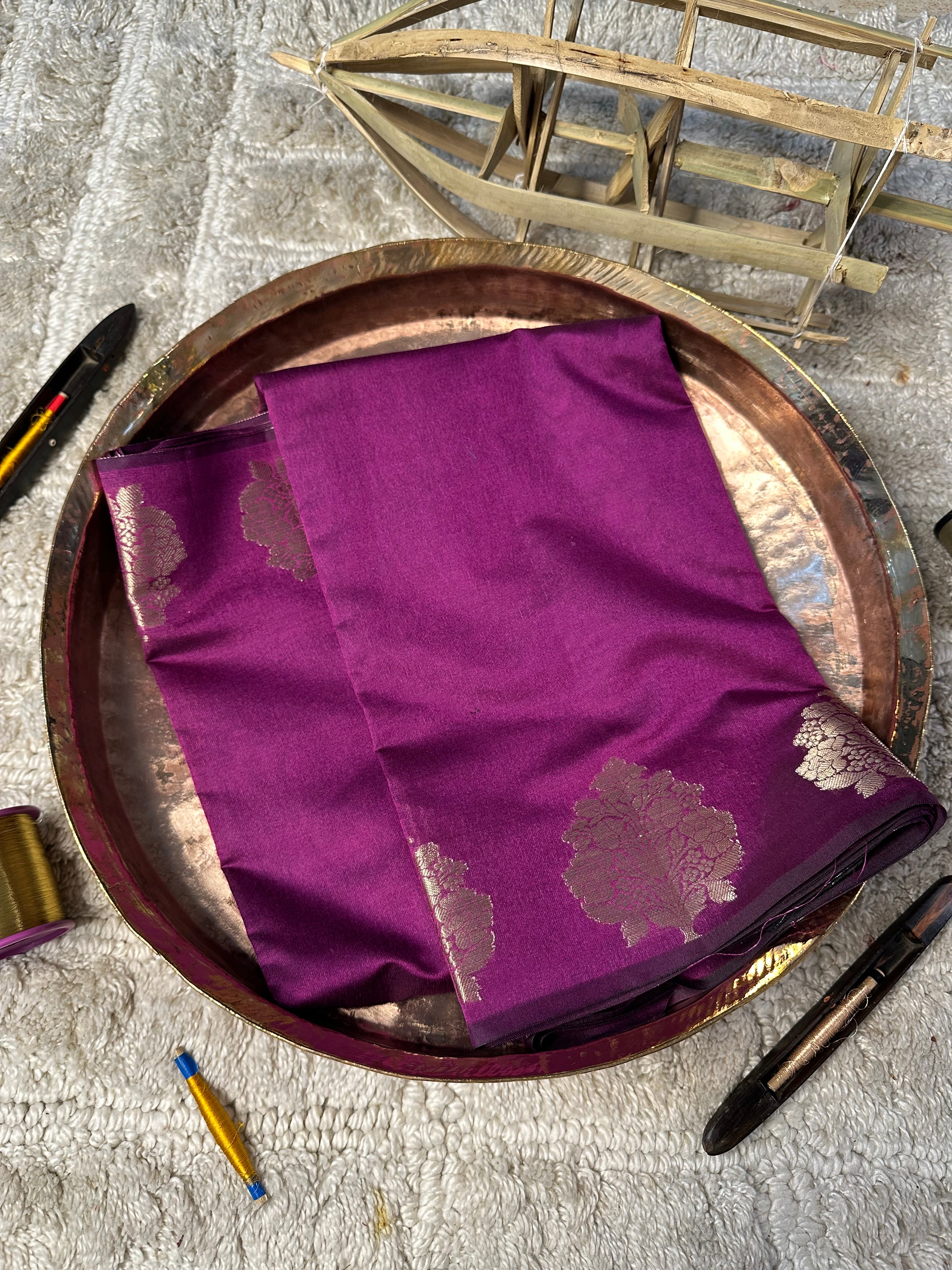 Contemporary Weave Kora Soft Silk Banarasi Saree