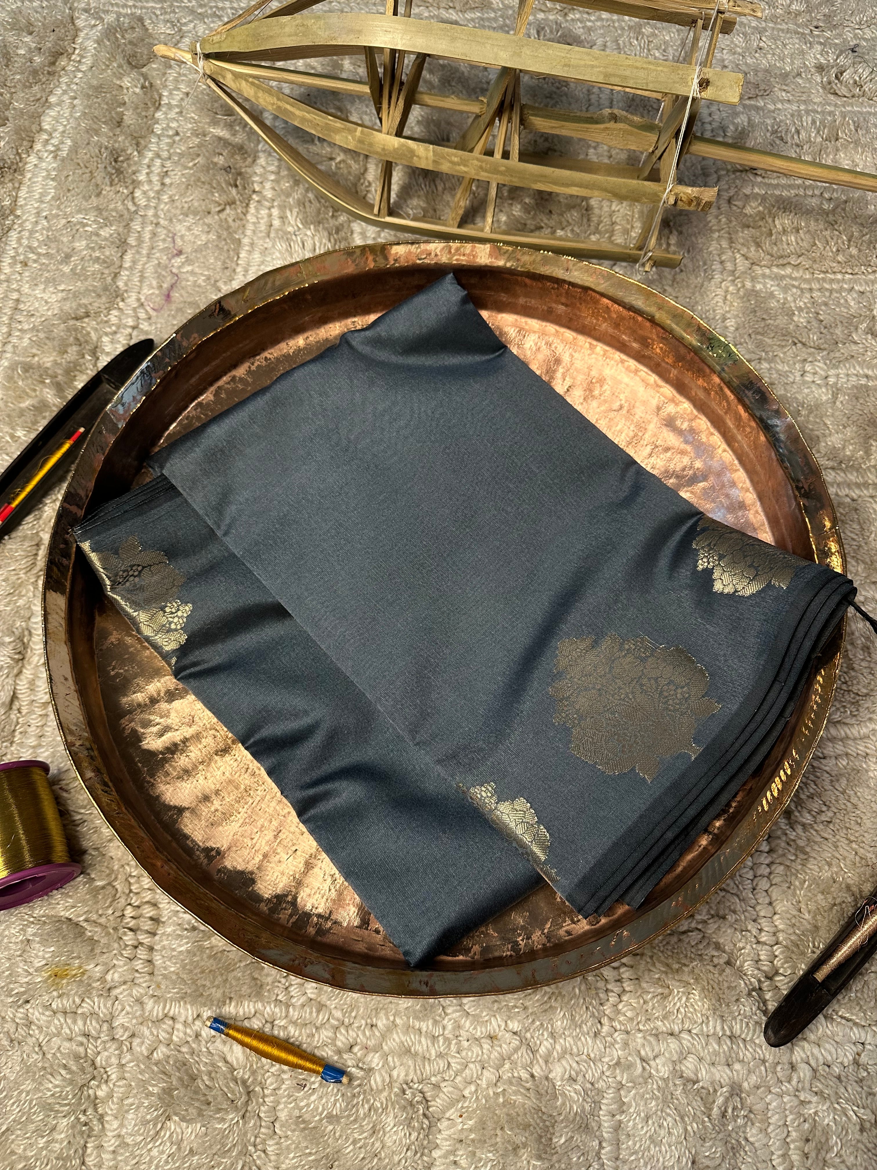 Contemporary Weave Kora Soft Silk Banarasi Saree
