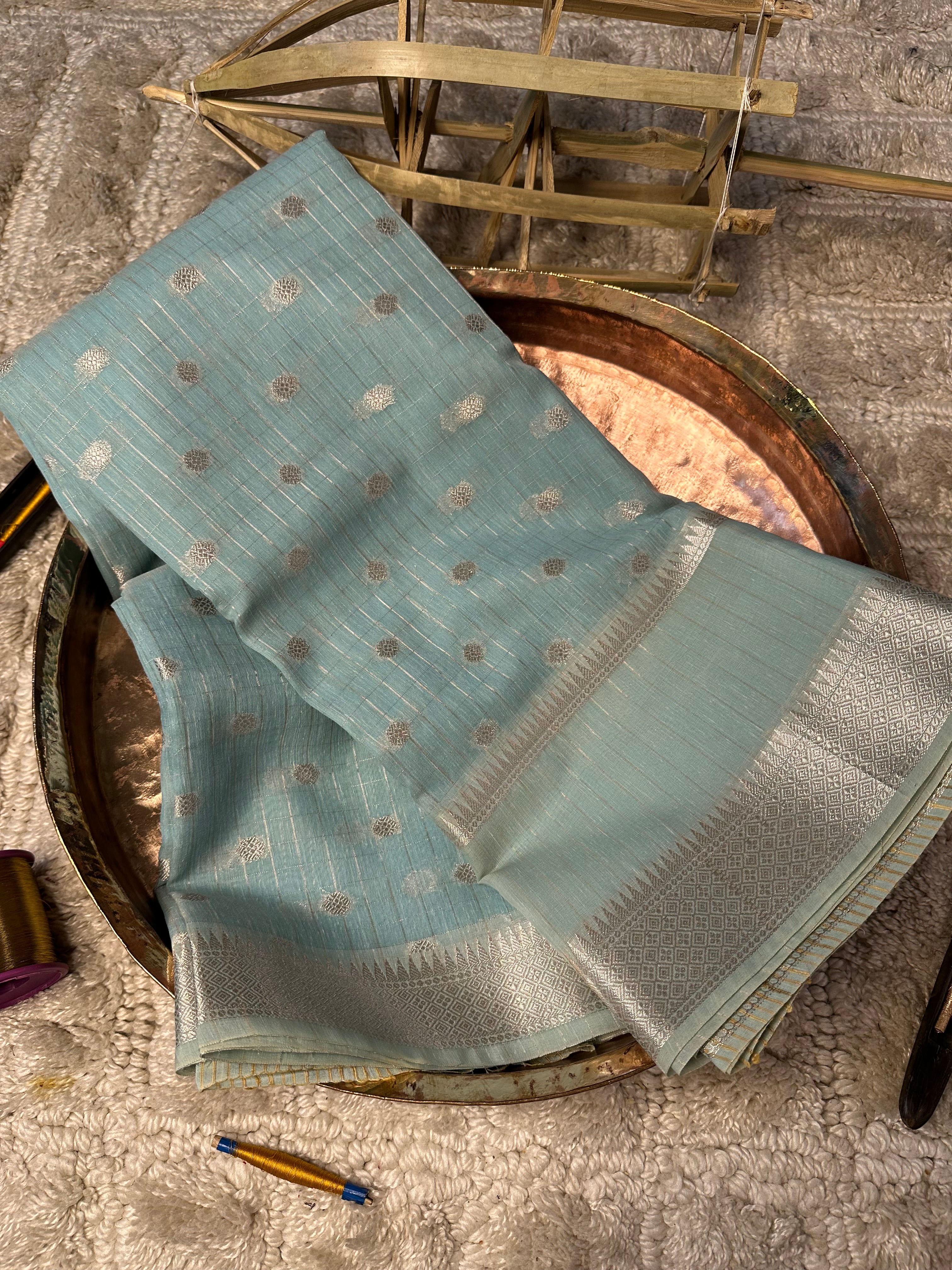 Contemporary Weave Kora Soft Silk Banarasi Saree