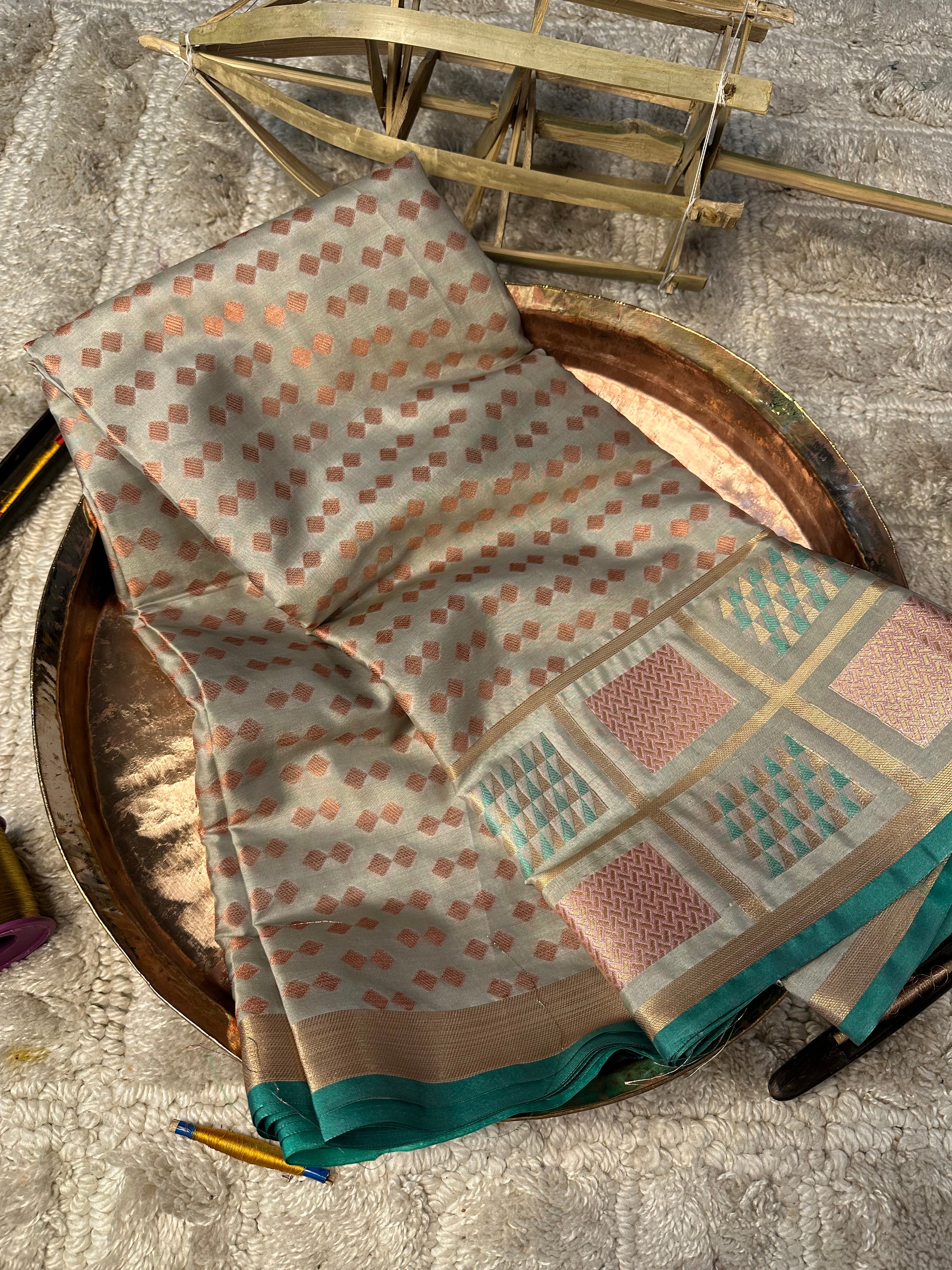 Eccentric Weave Softsilk Traditional Banarasi Saree