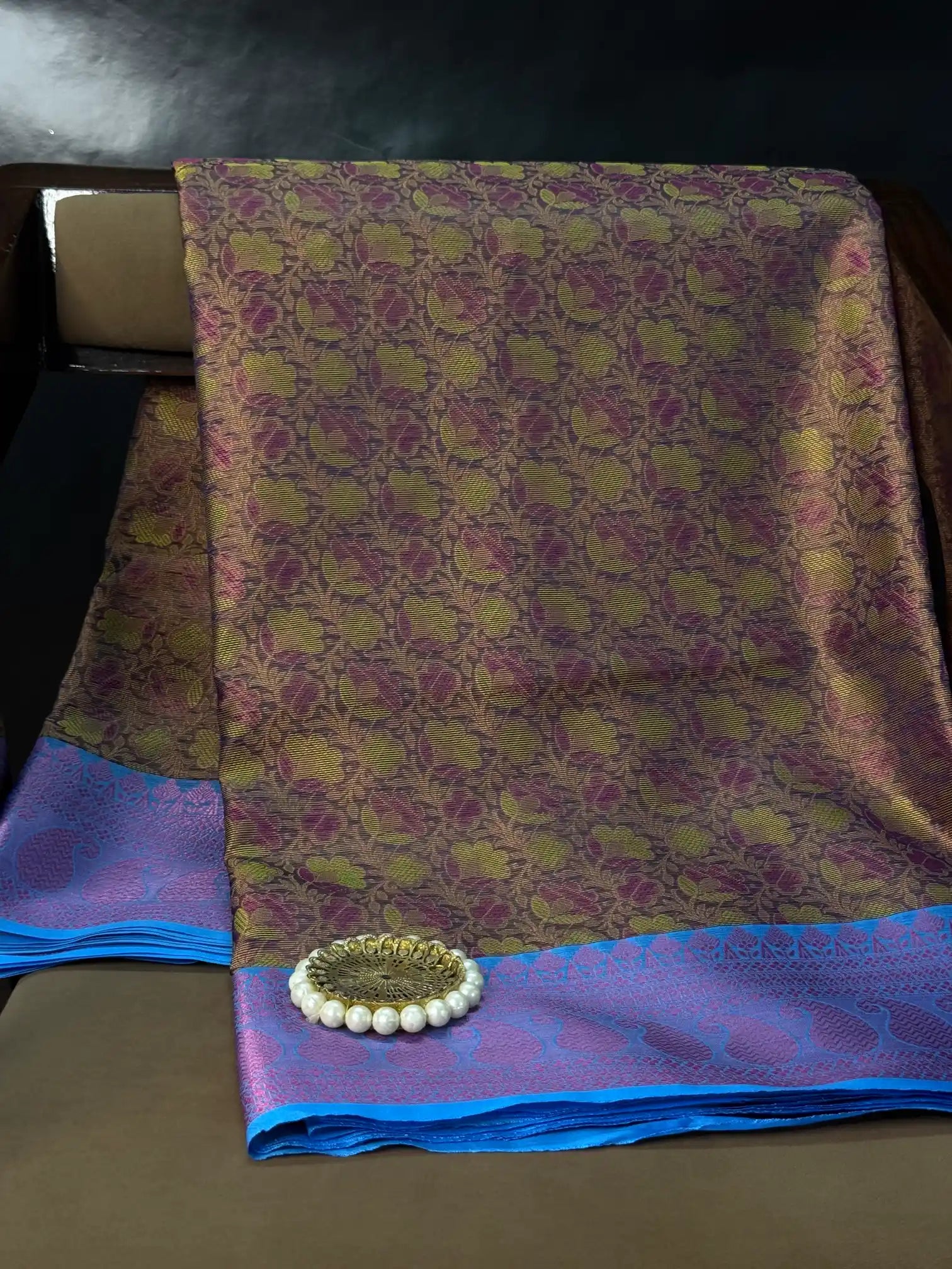 Eccentric Traditional Softsilk Banarasi saree