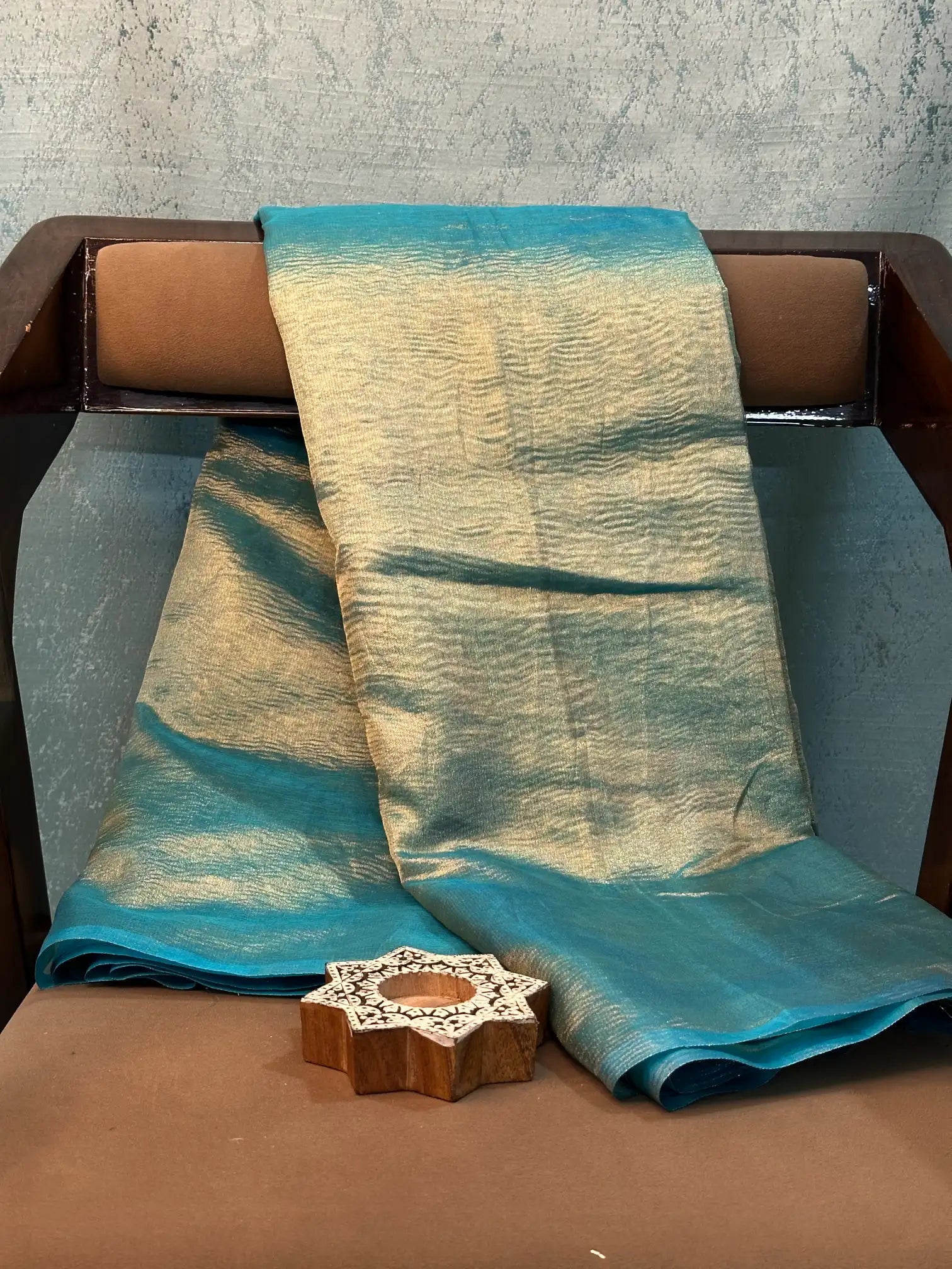 Contemporary Weave Kora Tissue Silk Banarasi Saree