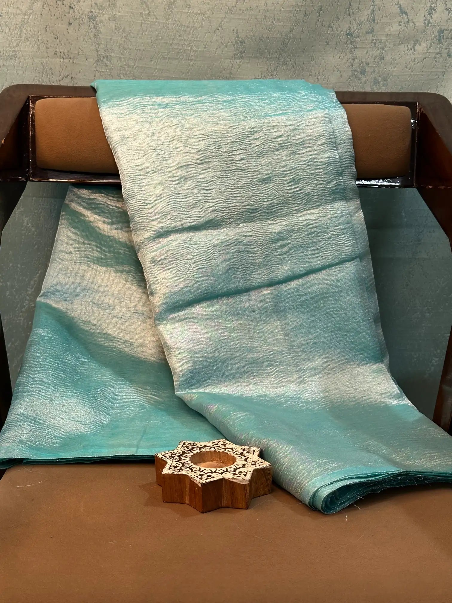 Contemporary Weave Kora Tissue Silk Banarasi Saree