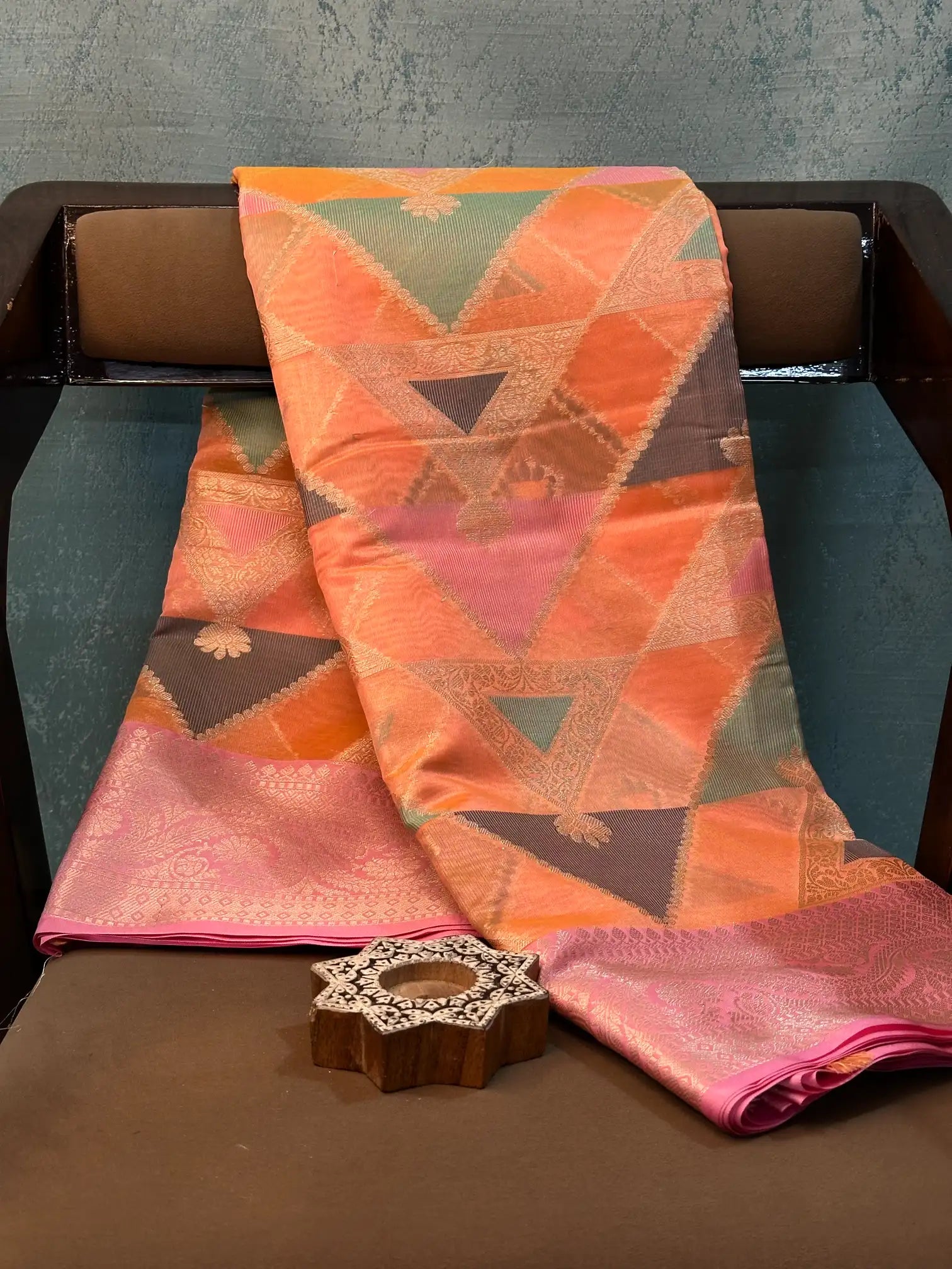 Contemporary Weave Kora Tissue Silk Banarasi Saree