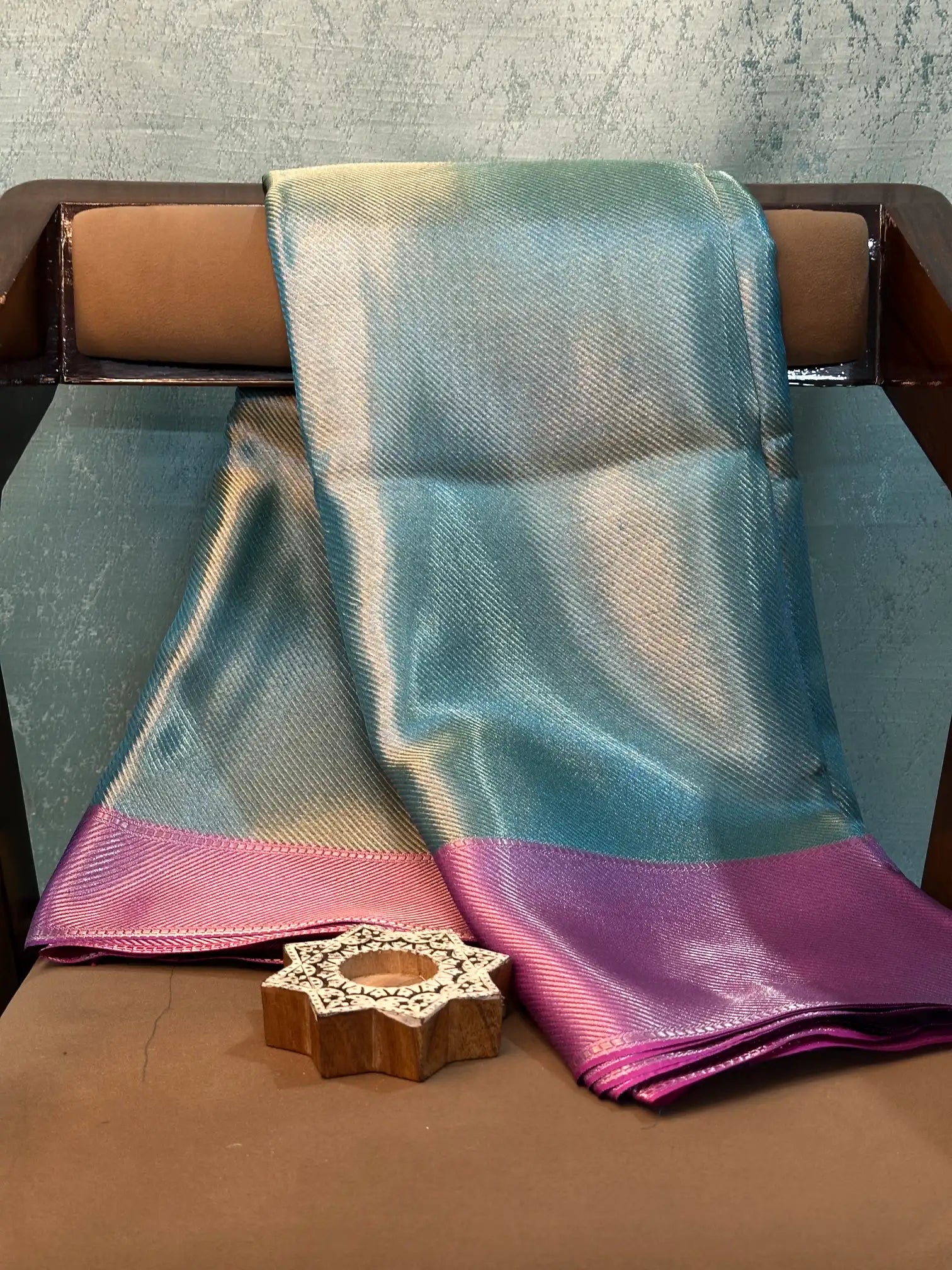 Contemporary Weave Kora Tissue Silk Banarasi Saree