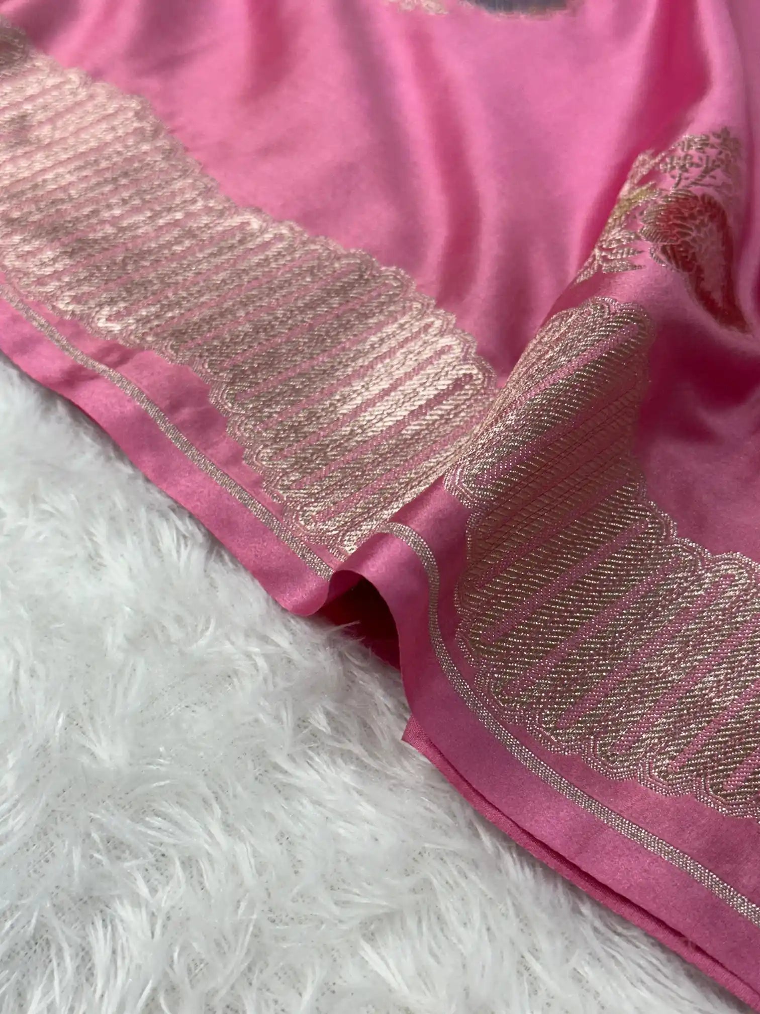 Baby Pink Handbrush Dyed Mashru Silk Banarasi Saree