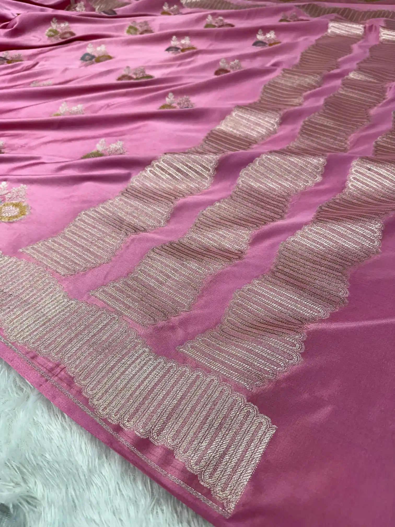 Baby Pink Handbrush Dyed Mashru Silk Banarasi Saree