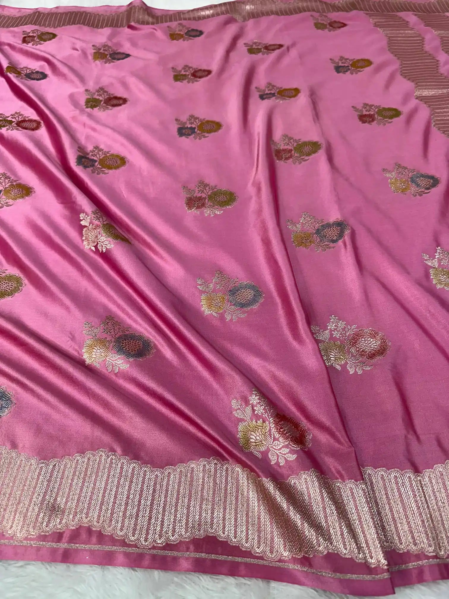 Baby Pink Handbrush Dyed Mashru Silk Banarasi Saree