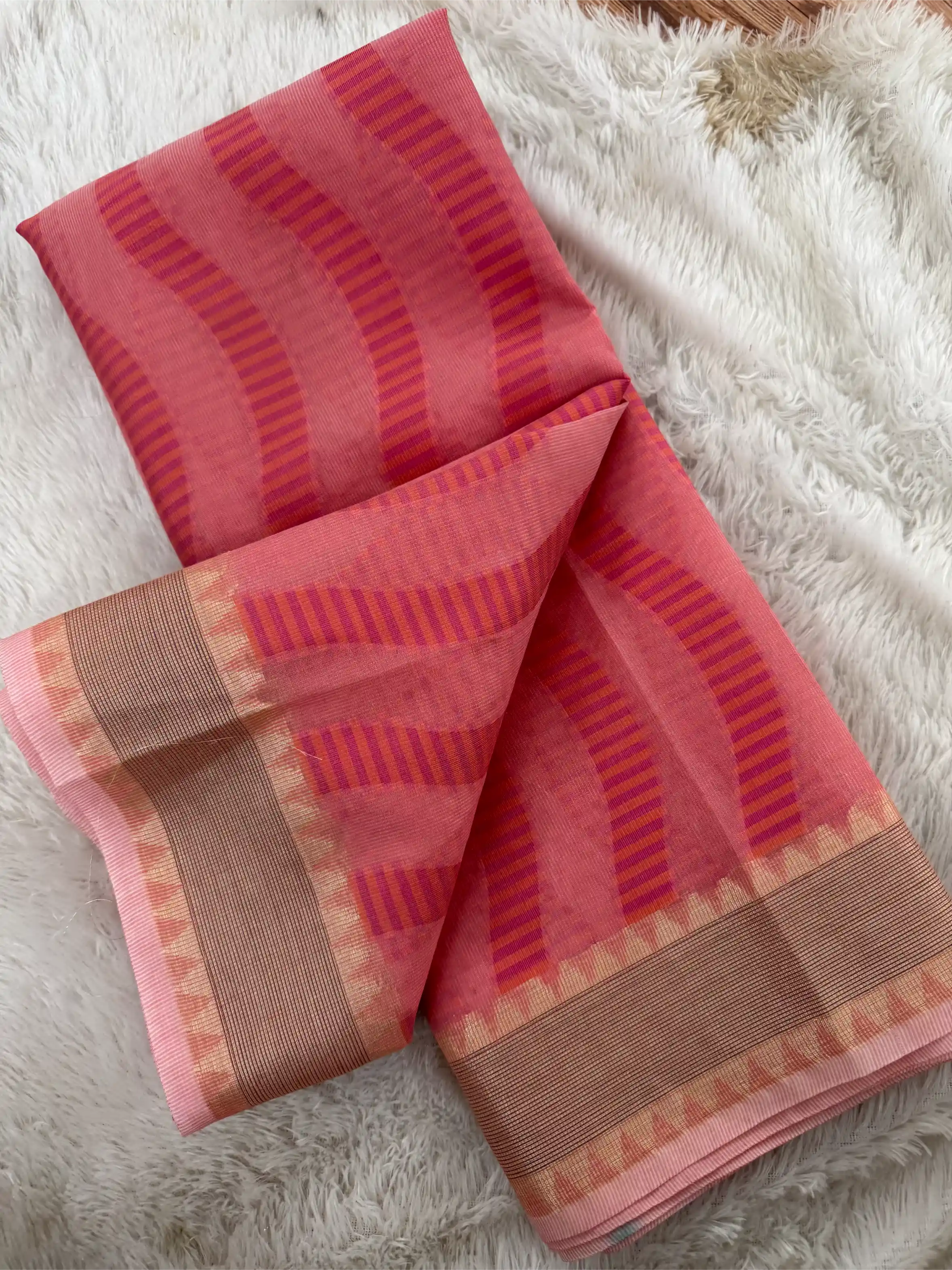 Beautiful Soft Silk Meenakari Weave Banarasi Saree