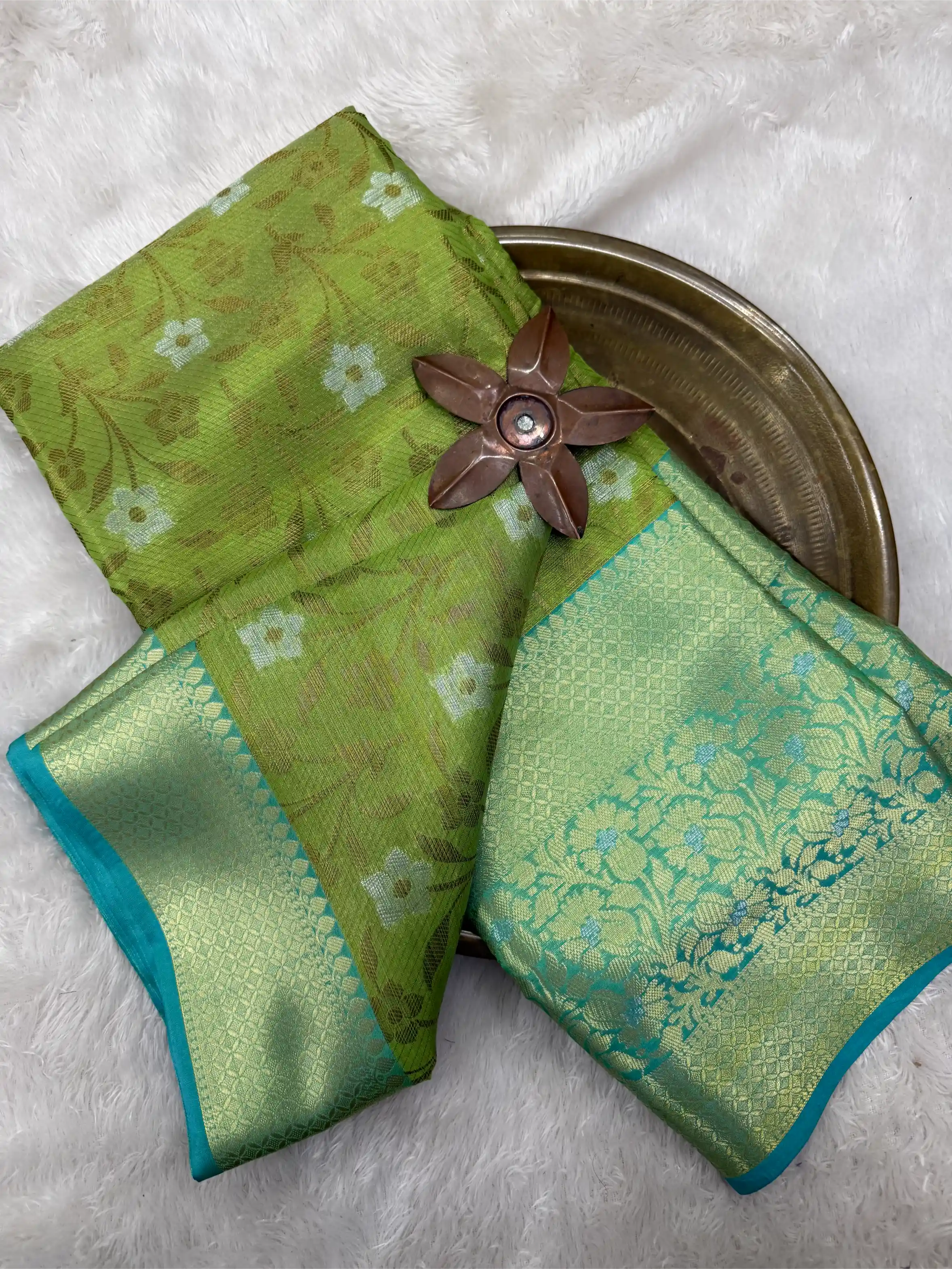 Beautiful Softsilk Eccentric Weave Banarasi Saree