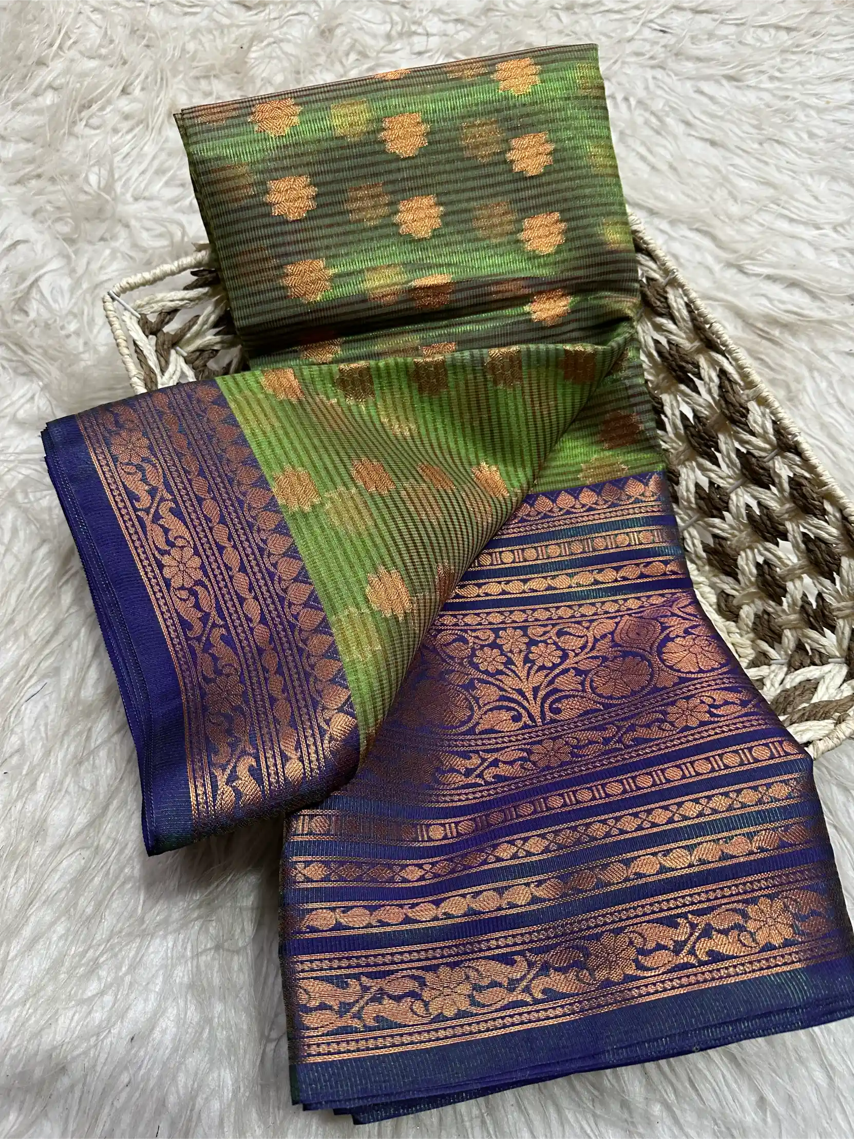 Beautiful Softsilk Eccentric Weave Banarasi Saree