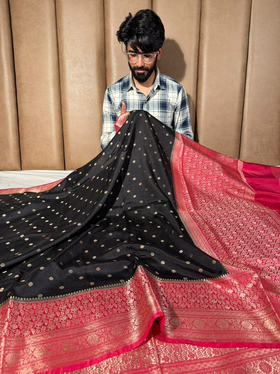 Black-Pink Soft Georgette Traditional Banarasi Saree