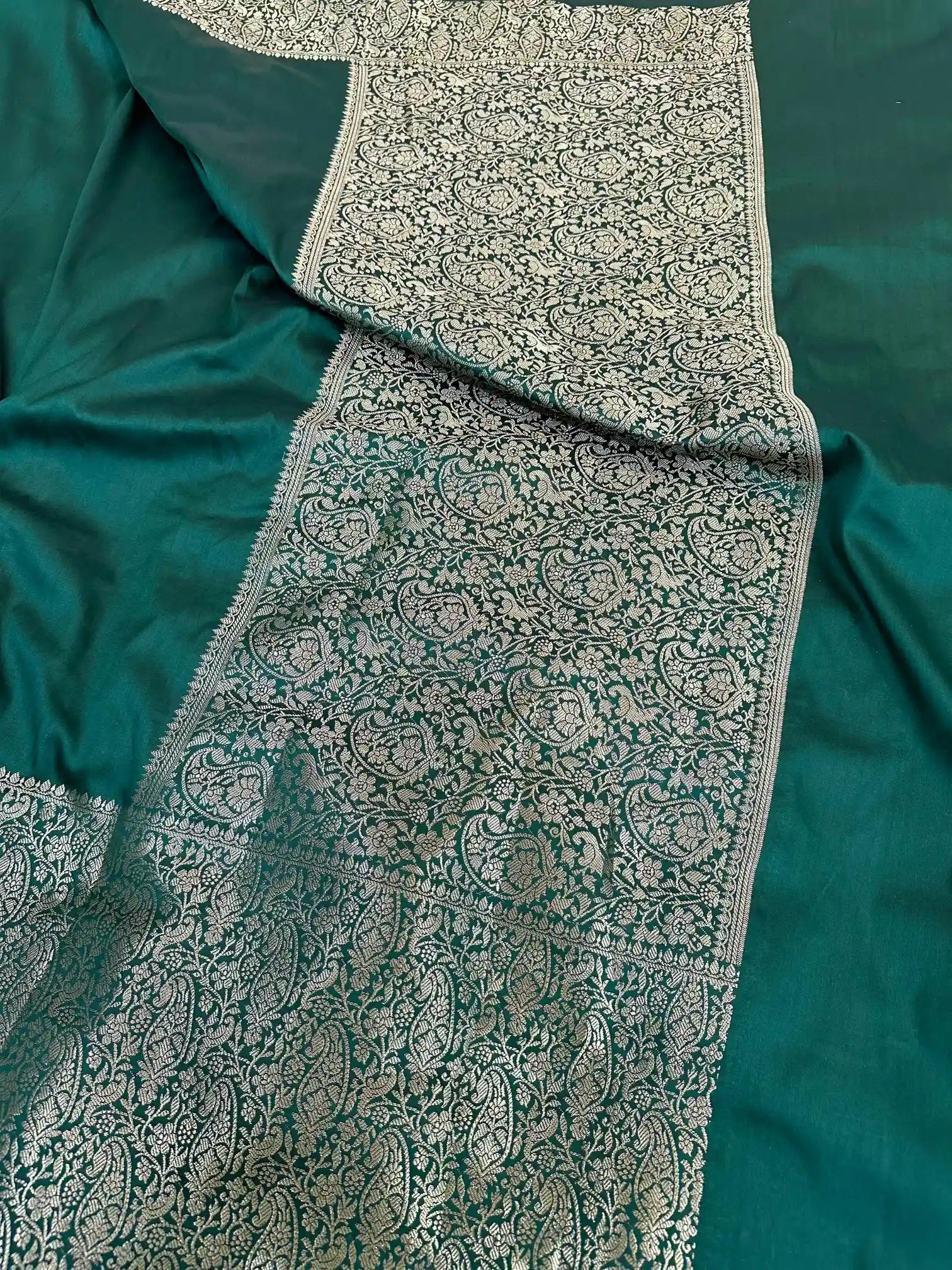 Bottle Green Thanjavur Softsilk Zari Jacquard Saree