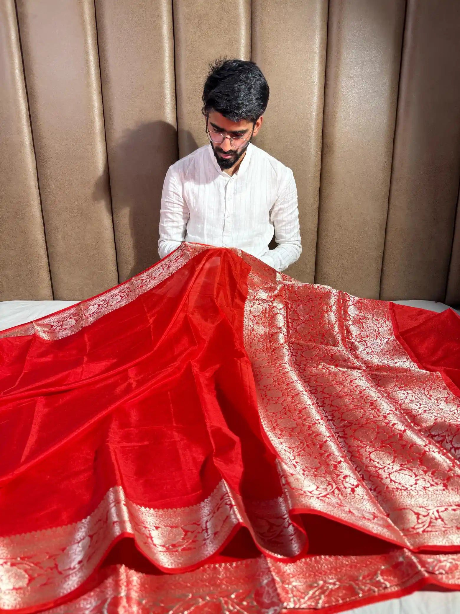 Bridal Red Chiniya Silk Beautiful Banarasi Saree