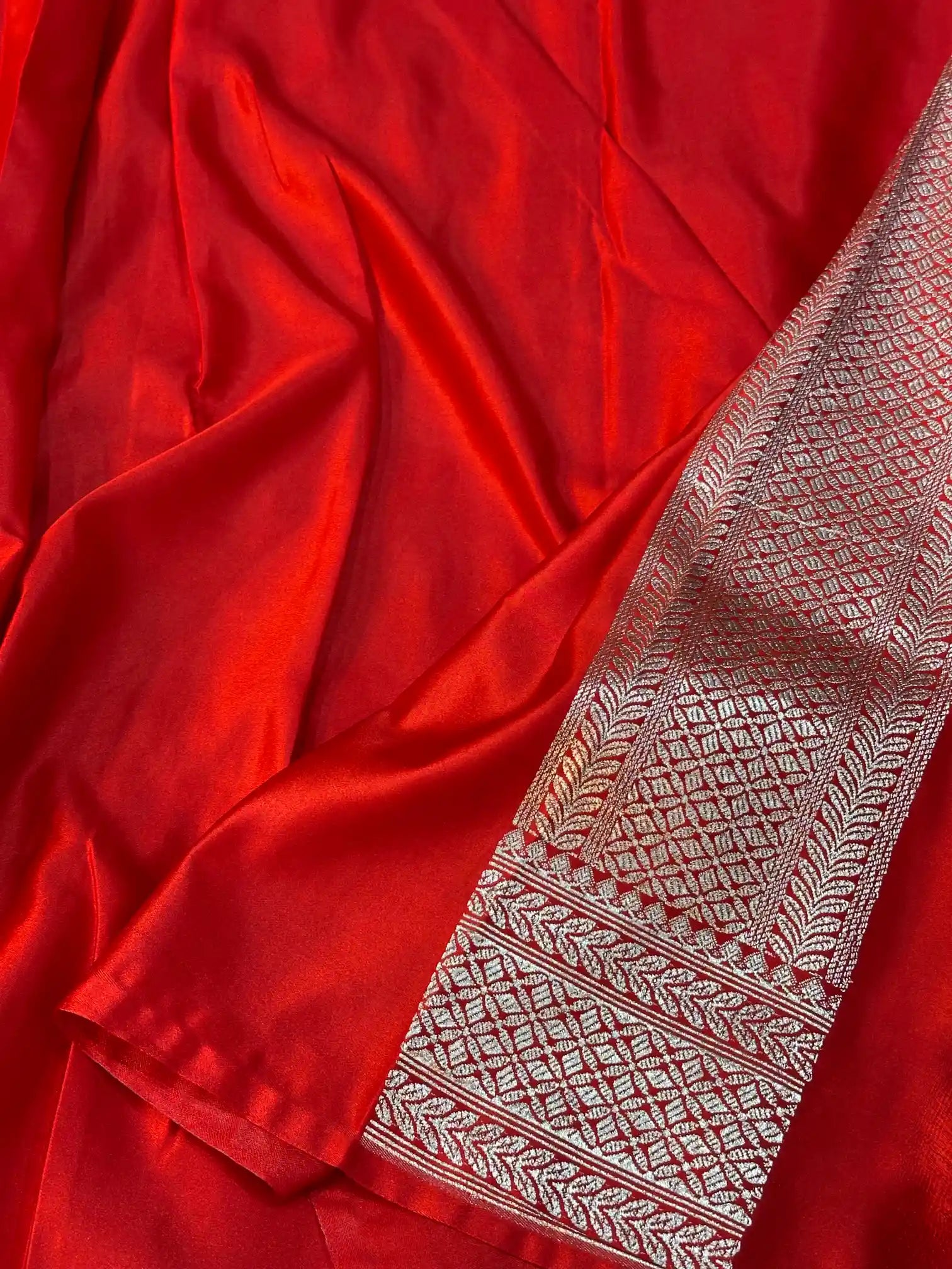 Bridal Red Mashru Katan Silk Eccentric Meenakari Banarasi Saree