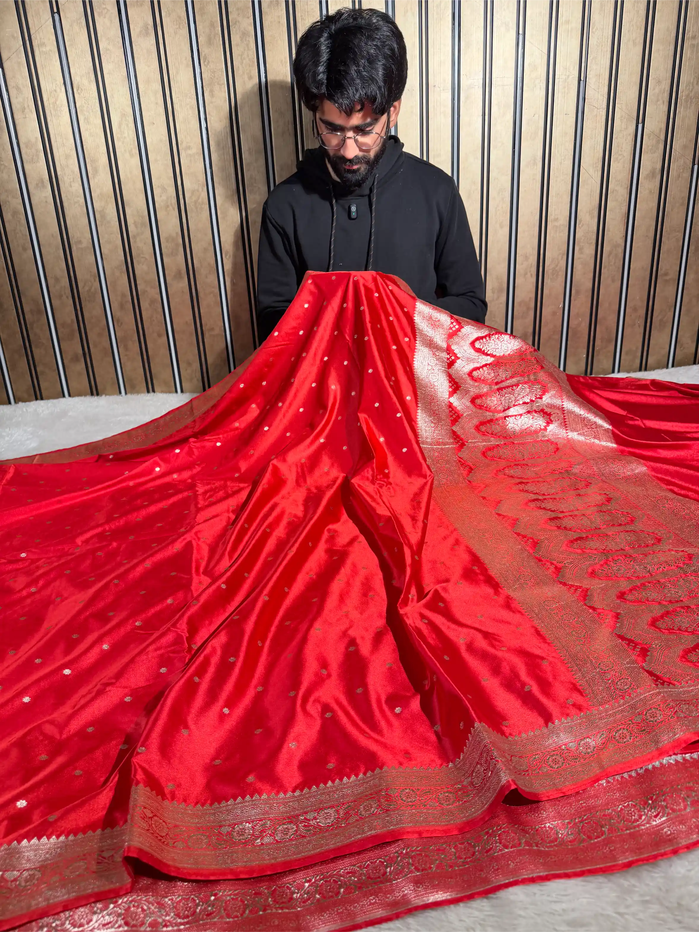 Bridal Red Mashru Katan Silk Traditional Weave Banarasi Saree