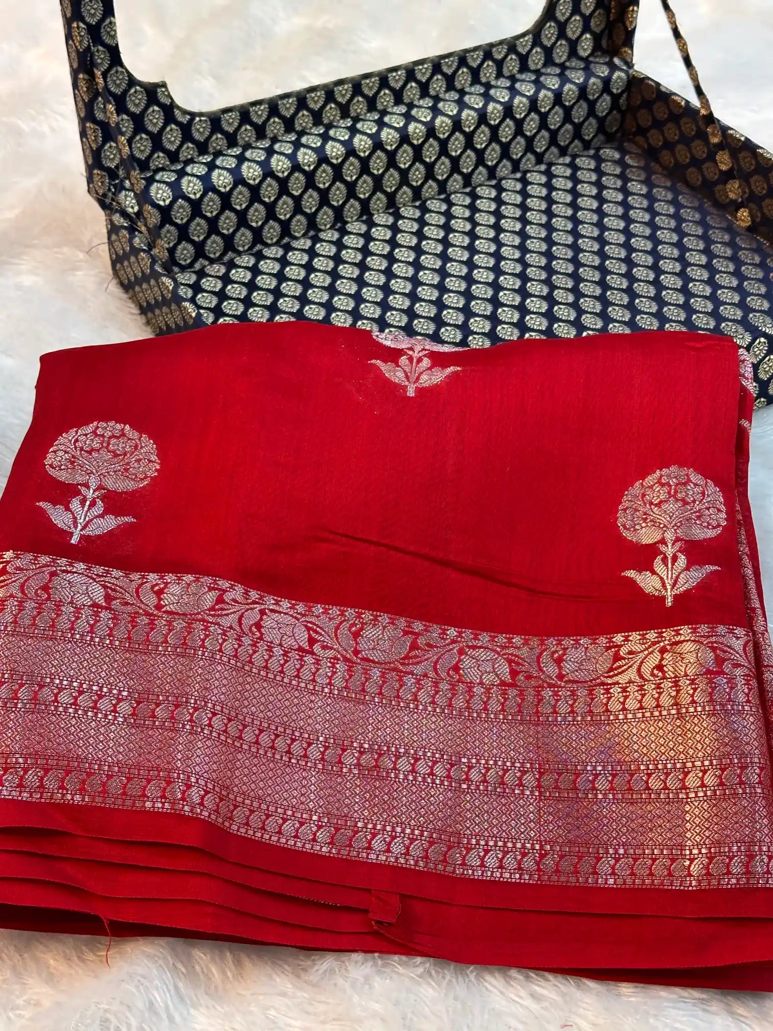 Bridal Red Pure Chiniya Silk Heritage Buta Weave Banarasi Saree