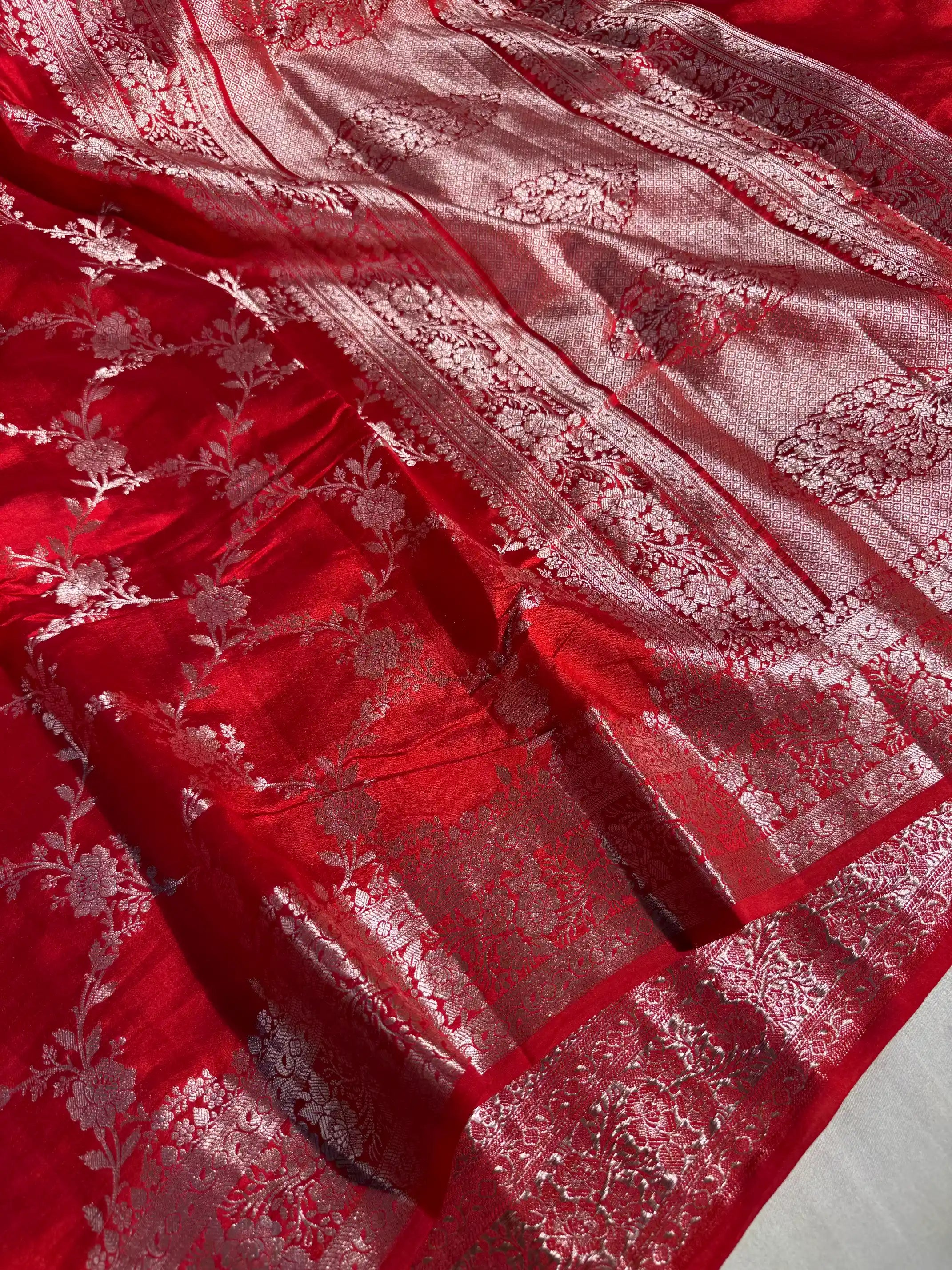 Bridal Red Pure Chiniya Silk Zari Intricate Floral Weave Banarasi Saree