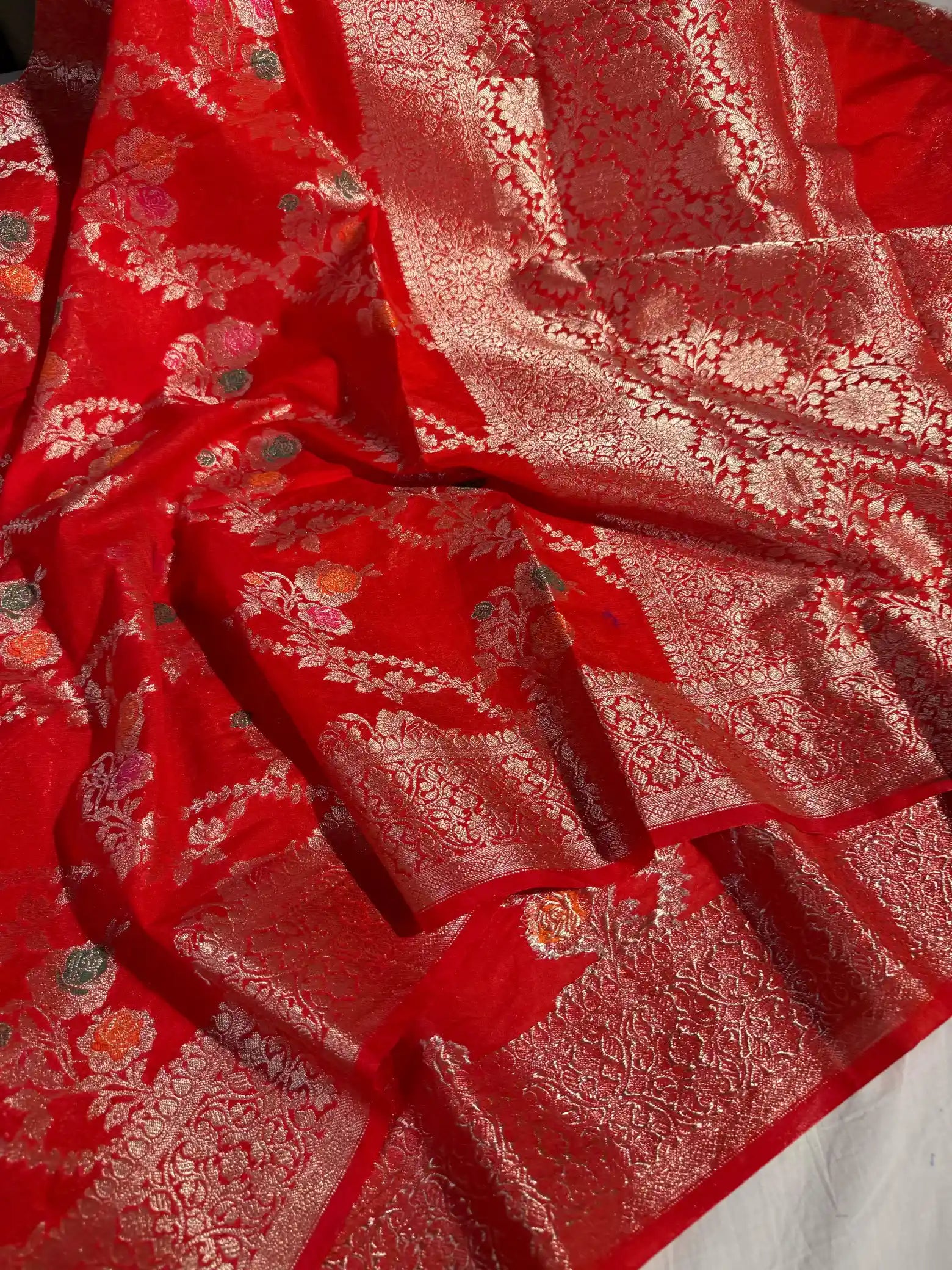 Bright Red Alfi Meenakari Chiniya Silk Exclusive Banarasi Saree