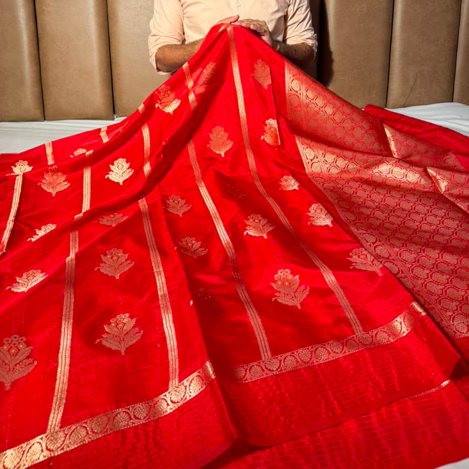 Bright Red Chinia Silk Traditional Banarasi Saree