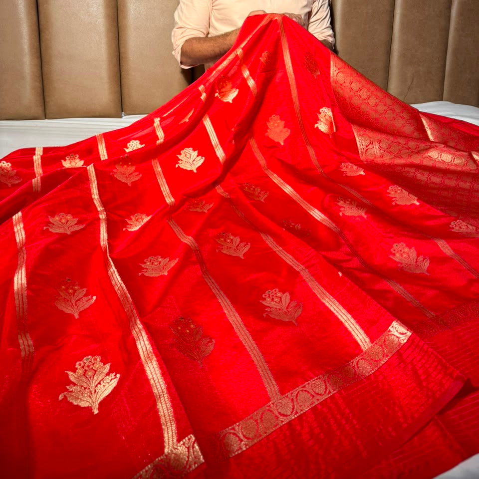 Bright Red Chinia Silk Traditional Banarasi Saree