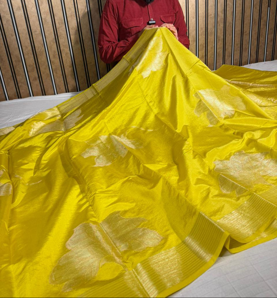 Bright Yellow Chinia Silk Heritage Grand Design Banarasi Saree
