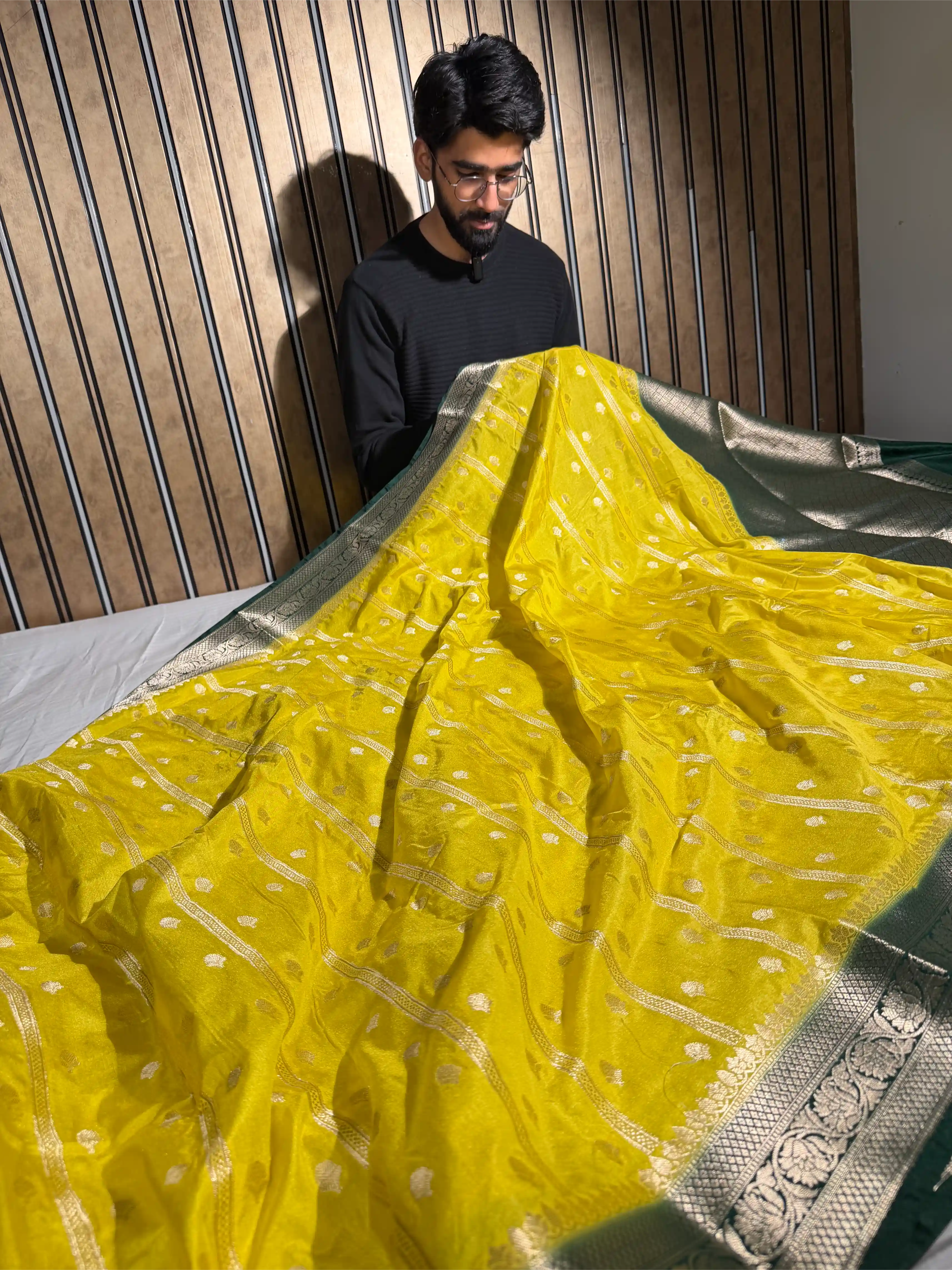 Bright Yellow Contrast Chinia Silk Traditional Banarasi Saree