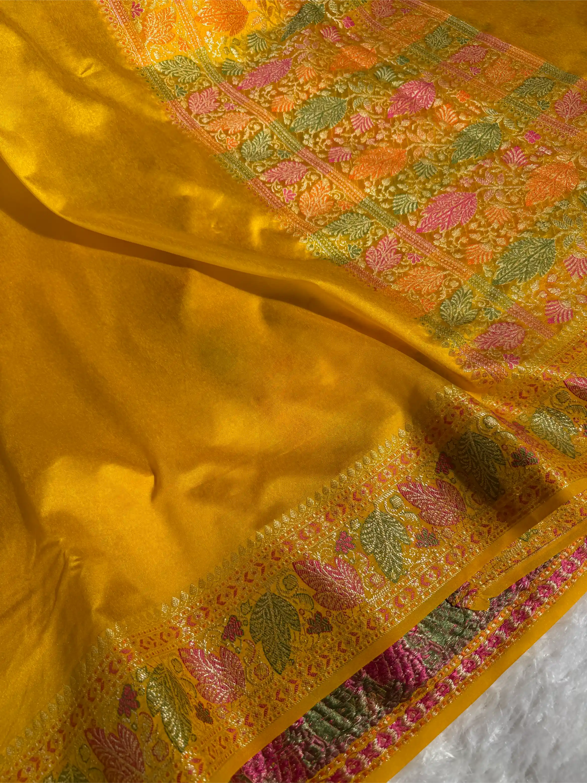Bright Yellow Warm Silk Tilfi Meenakari Weave Banarasi Saree
