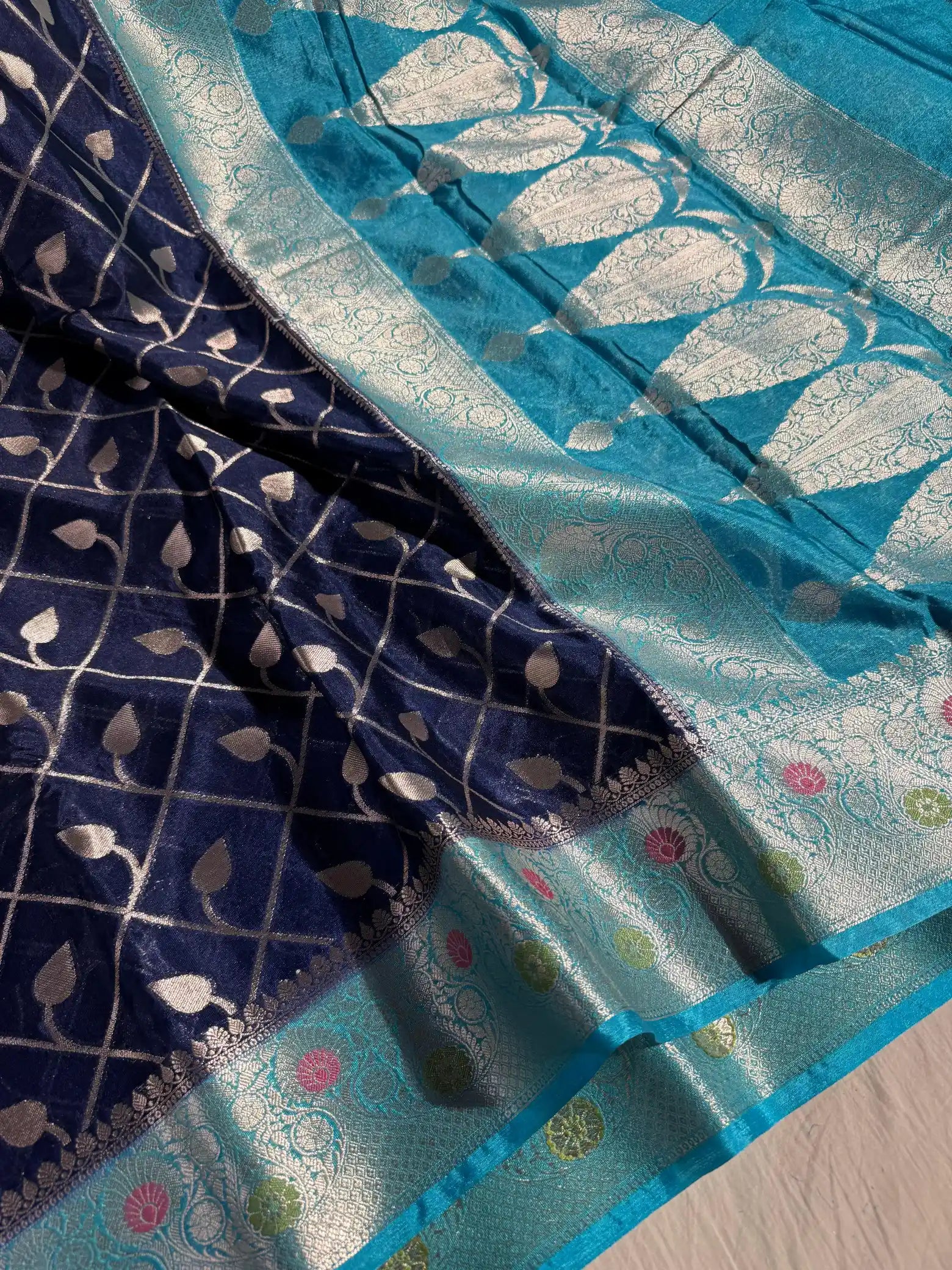 Contrast Shade Chiniya Silk Banarasi Saree