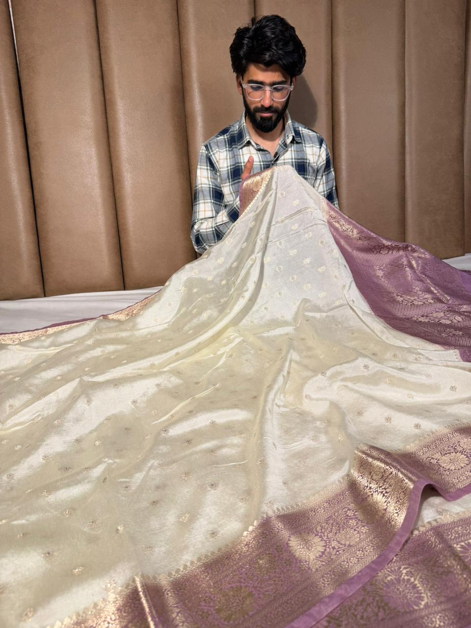 Cream-Lilac Soft Georgette Traditional Banarasi Saree
