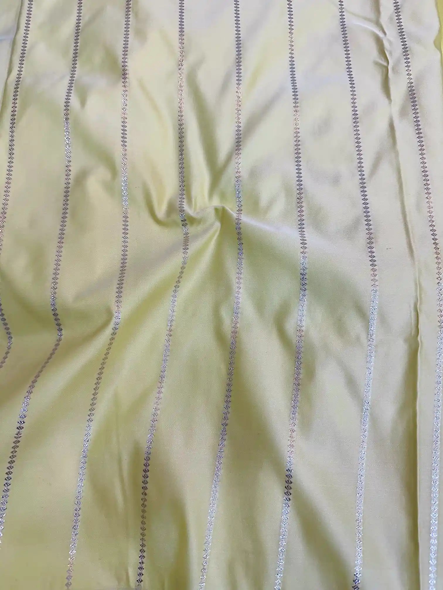 Cream Premium Mashru Katan Silk Banarasi Saree