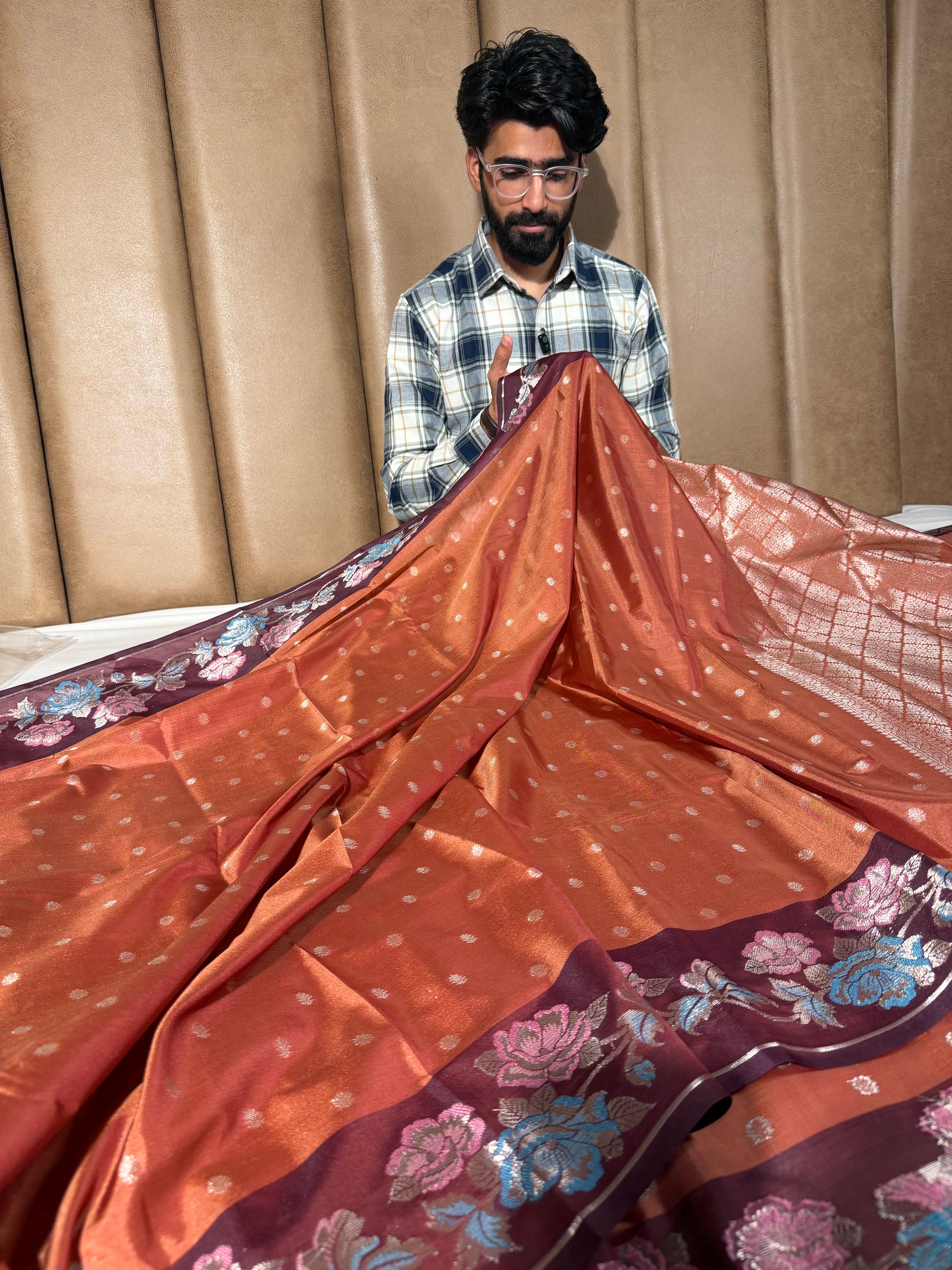 Rusted Coffee Shade Floral Jacquard Weave Banarasi Silk Saree