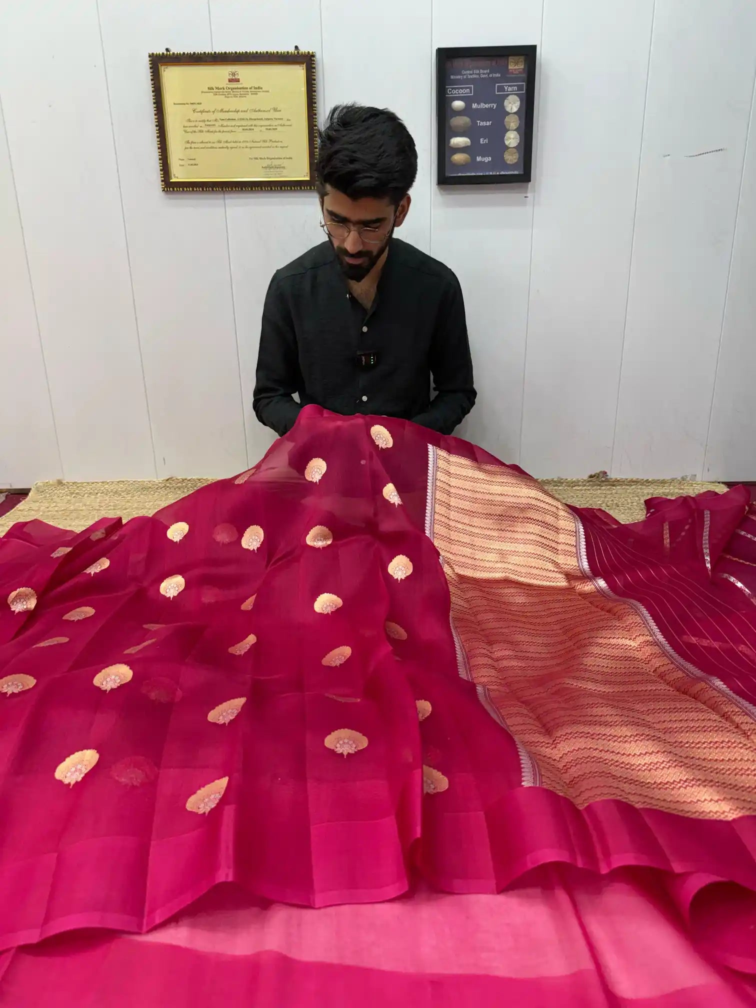 Dark Rani Pure Organza Silk Sona Roopa Buta Banarasi Saree