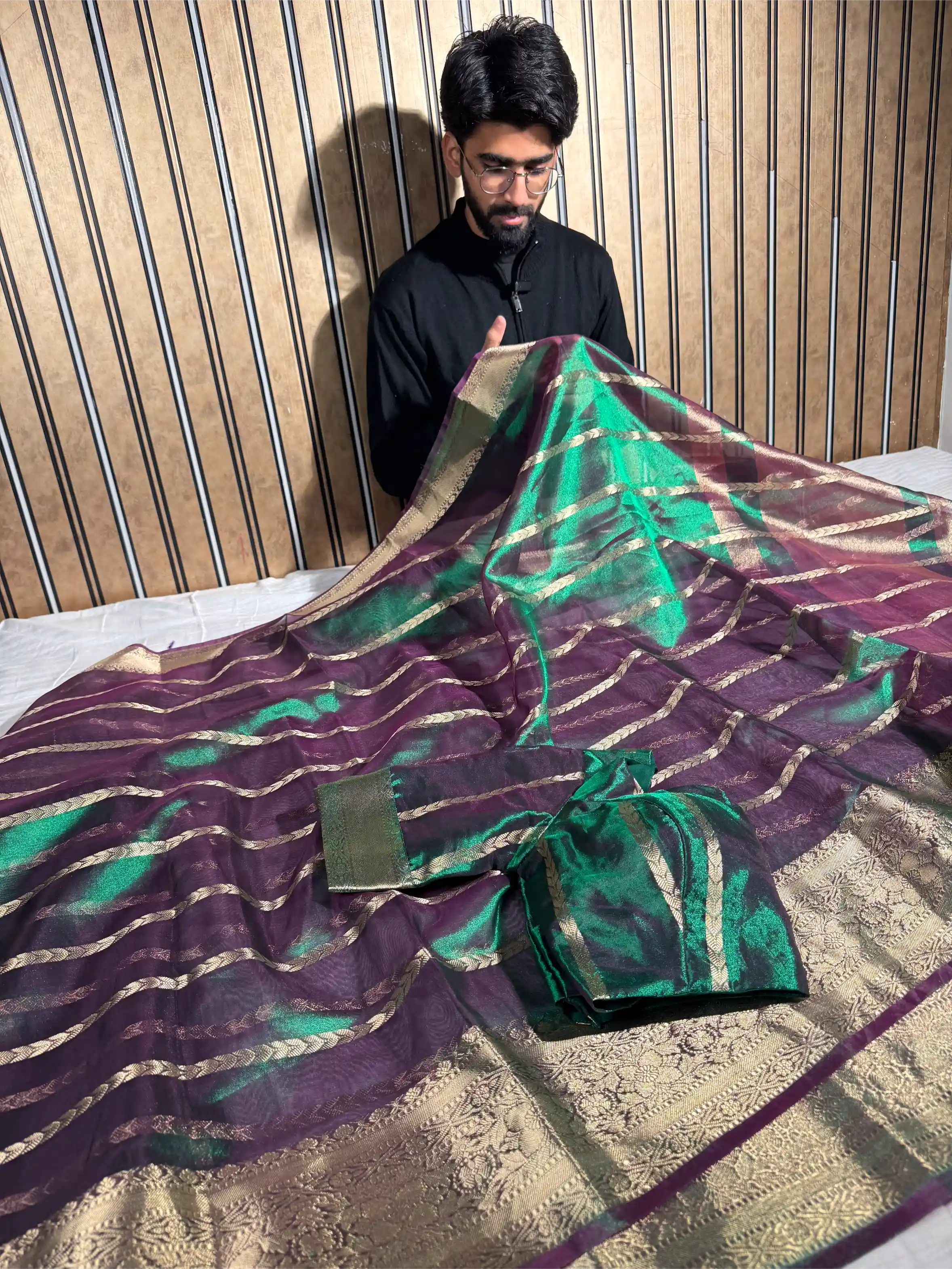 Dhoop Chaon Metallic Green Kora Tissue Silk Banarasi Saree