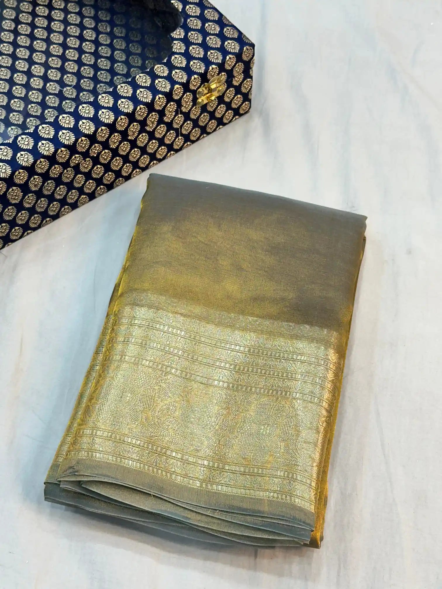 Dhoop Chaun Ombre Pure Tissue Silk Banarasi Saree