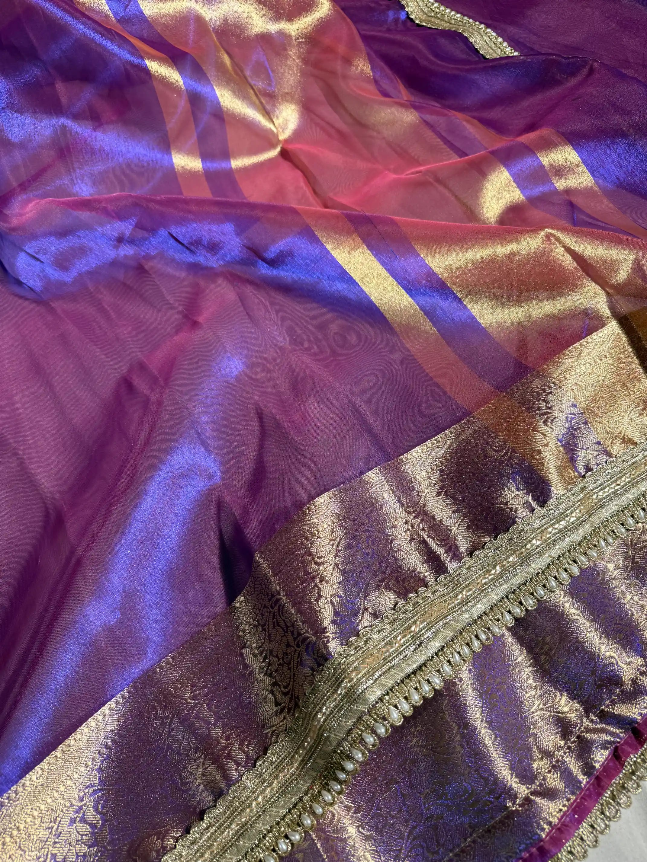 Dual Shaded Baigani Tissue Silk Lace Work Banarasi Saree
