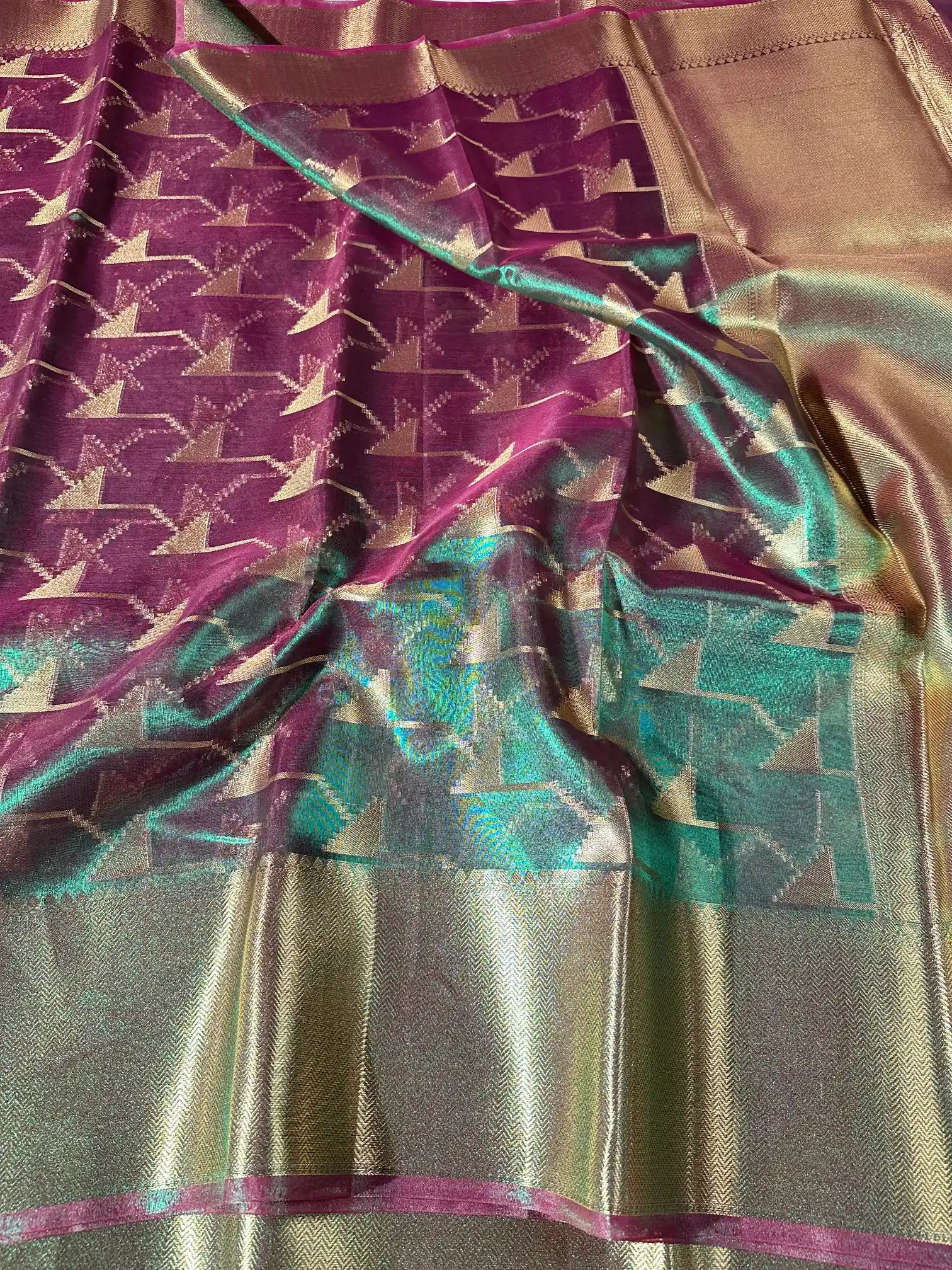 Dual Shaded Heritage Tissue Silk Banarasi Saree