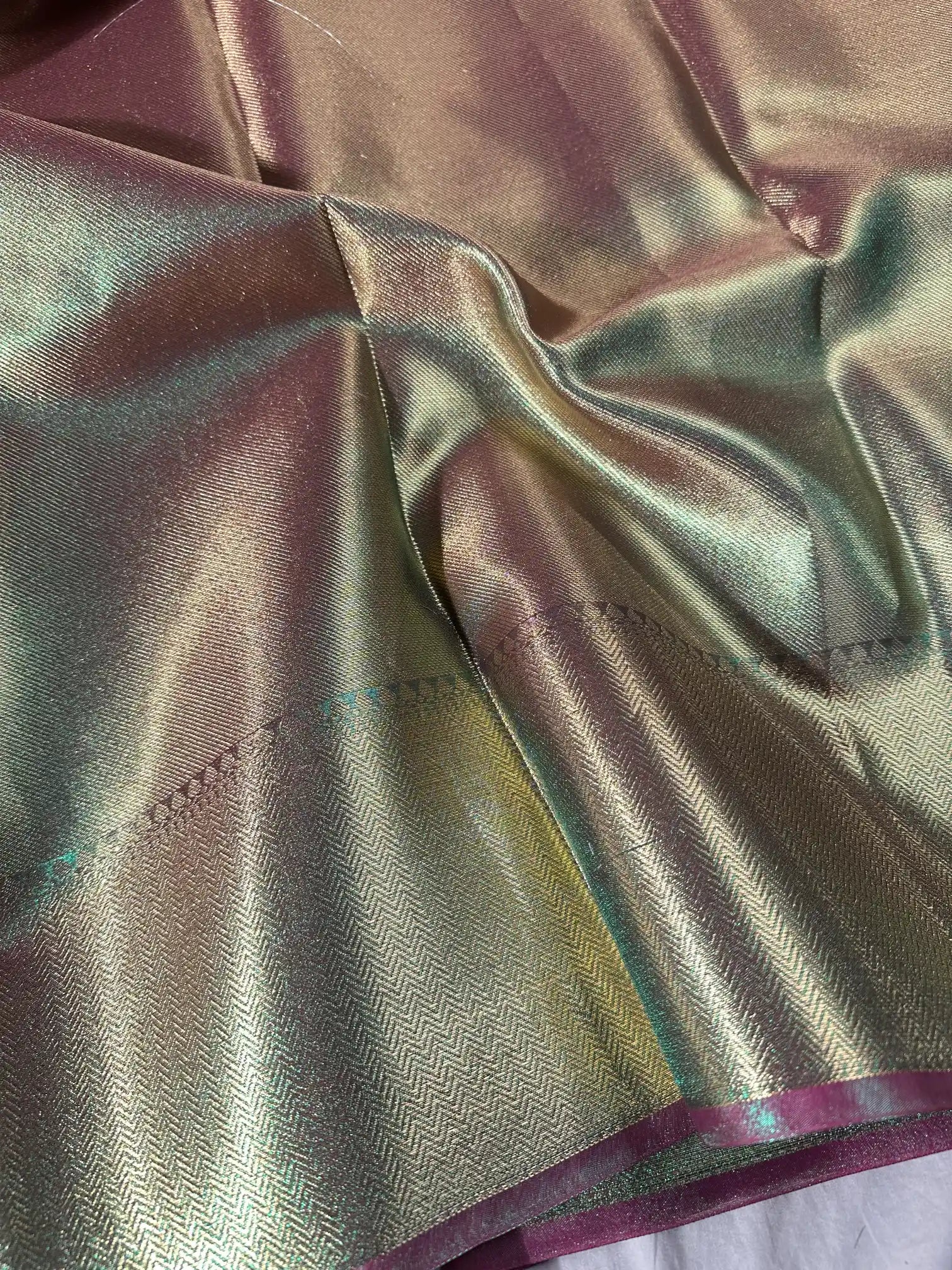 Dual Shaded Heritage Tissue Silk Banarasi Saree