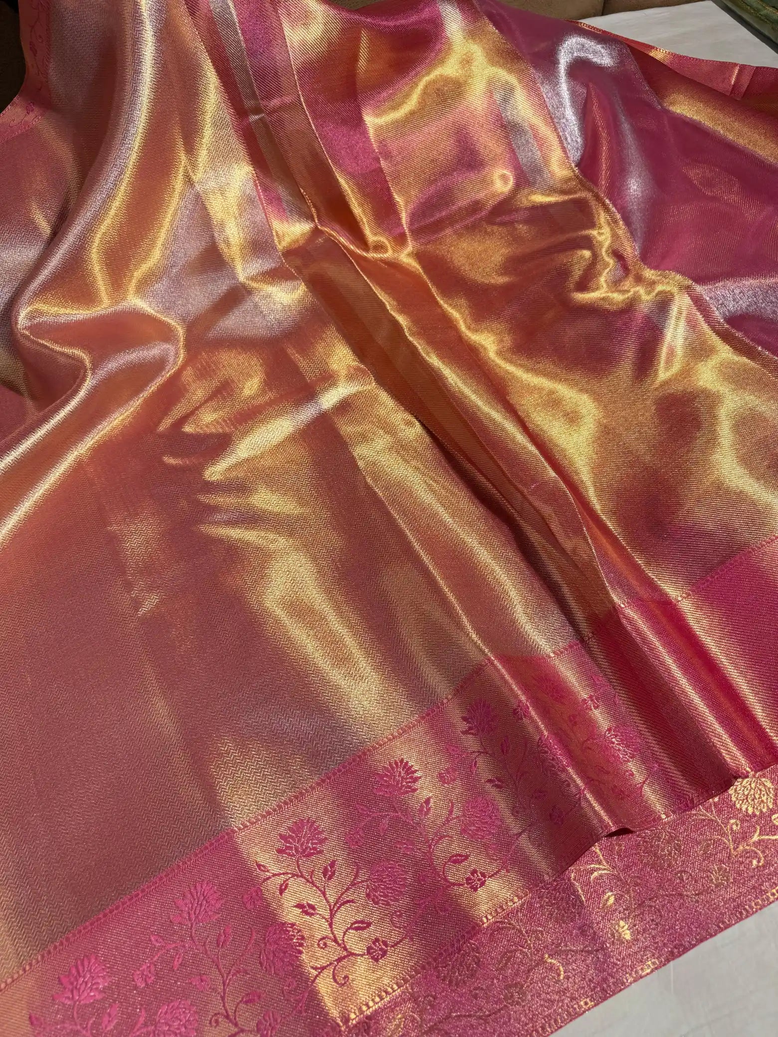 Dual Shaded Kanjivaram Softsilk Saree with Intricate Floral Borders