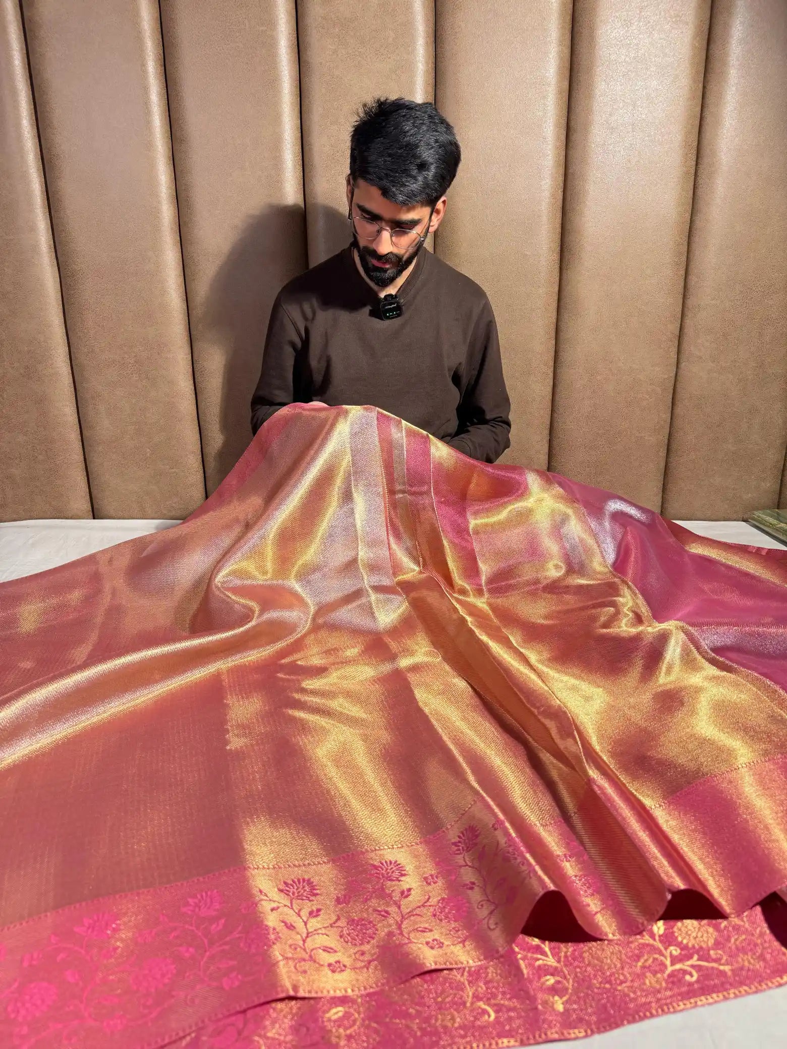 Dual Shaded Kanjivaram Softsilk Saree with Intricate Floral Borders