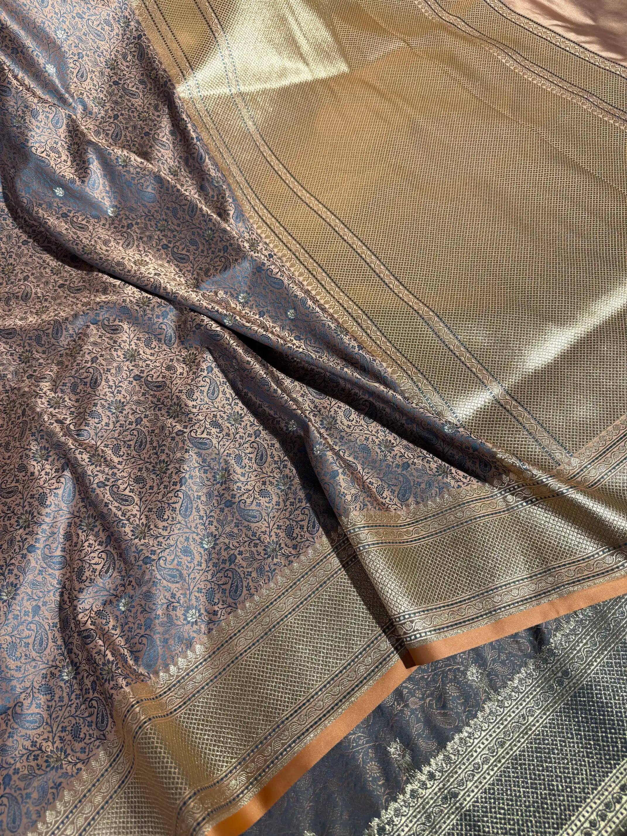 Dual Shaded Mashru Katan Silk Intricate Tanchui Weave Banarasi Saree