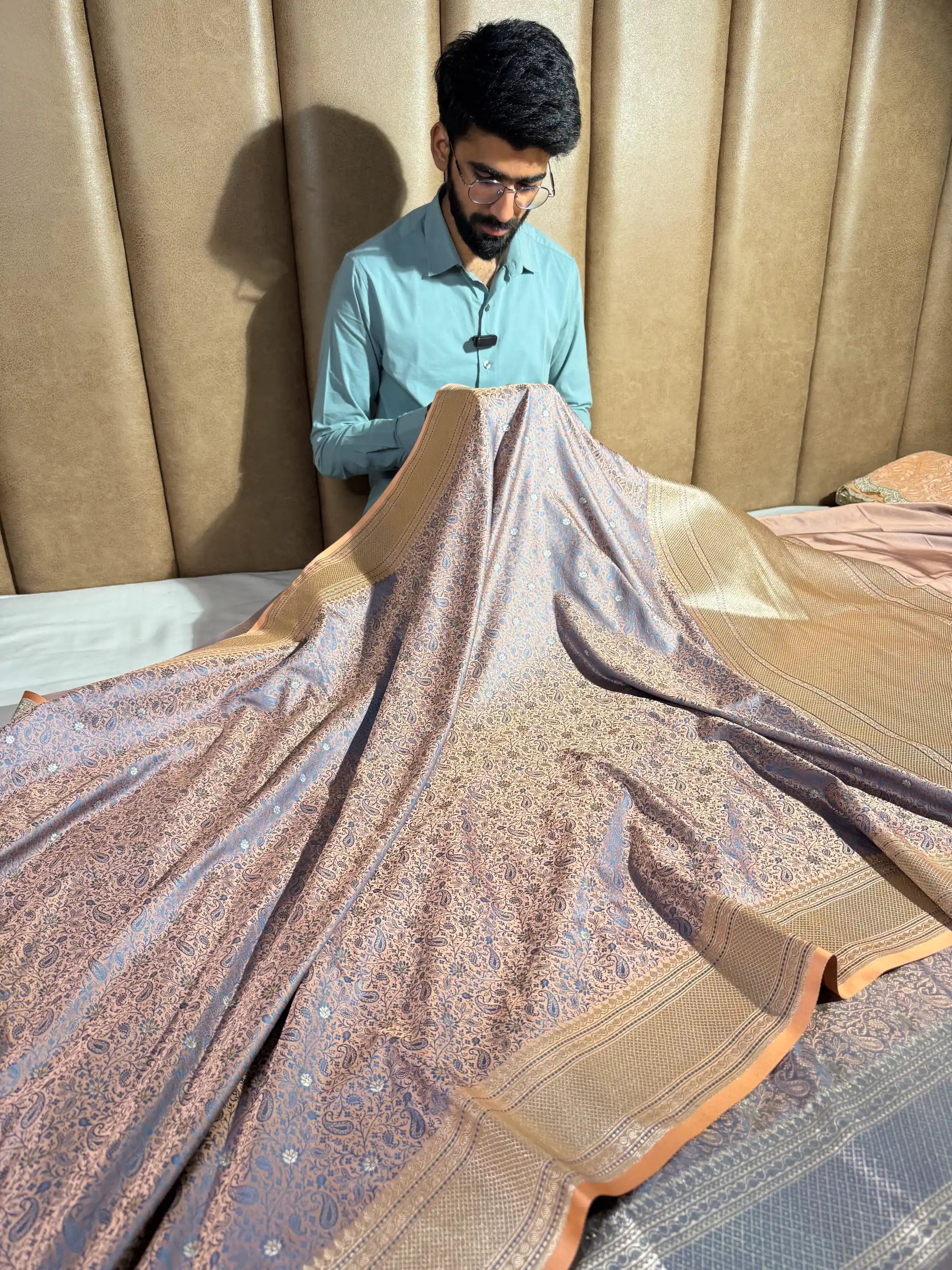 Dual Shaded Mashru Katan Silk Intricate Tanchui Weave Banarasi Saree